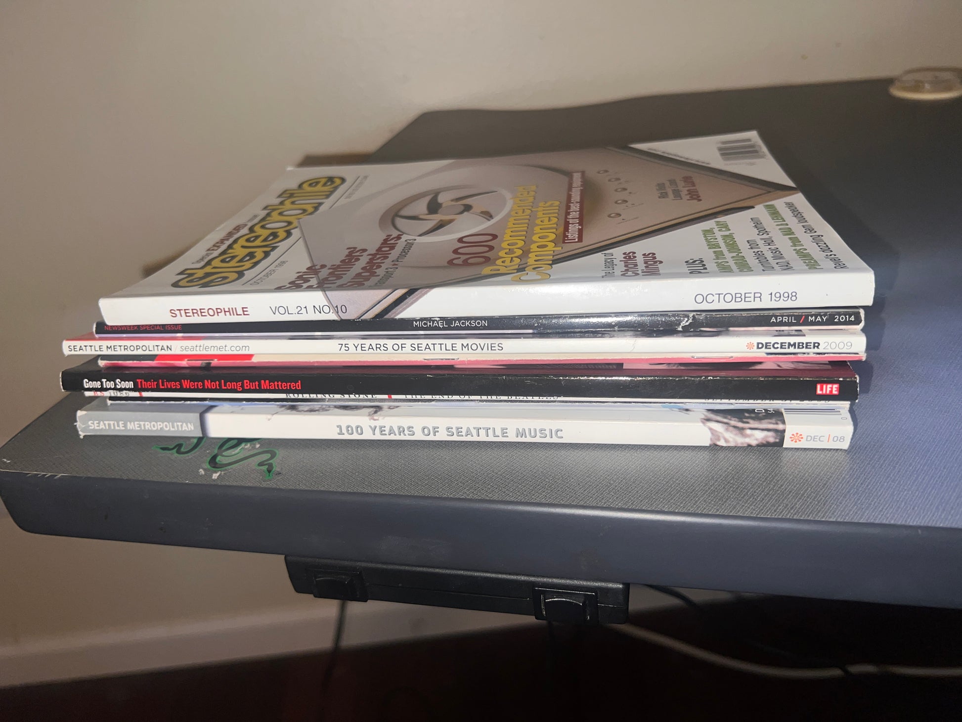 Noteworthy Magazines Seattle Newsweek Times and more!   8 total!