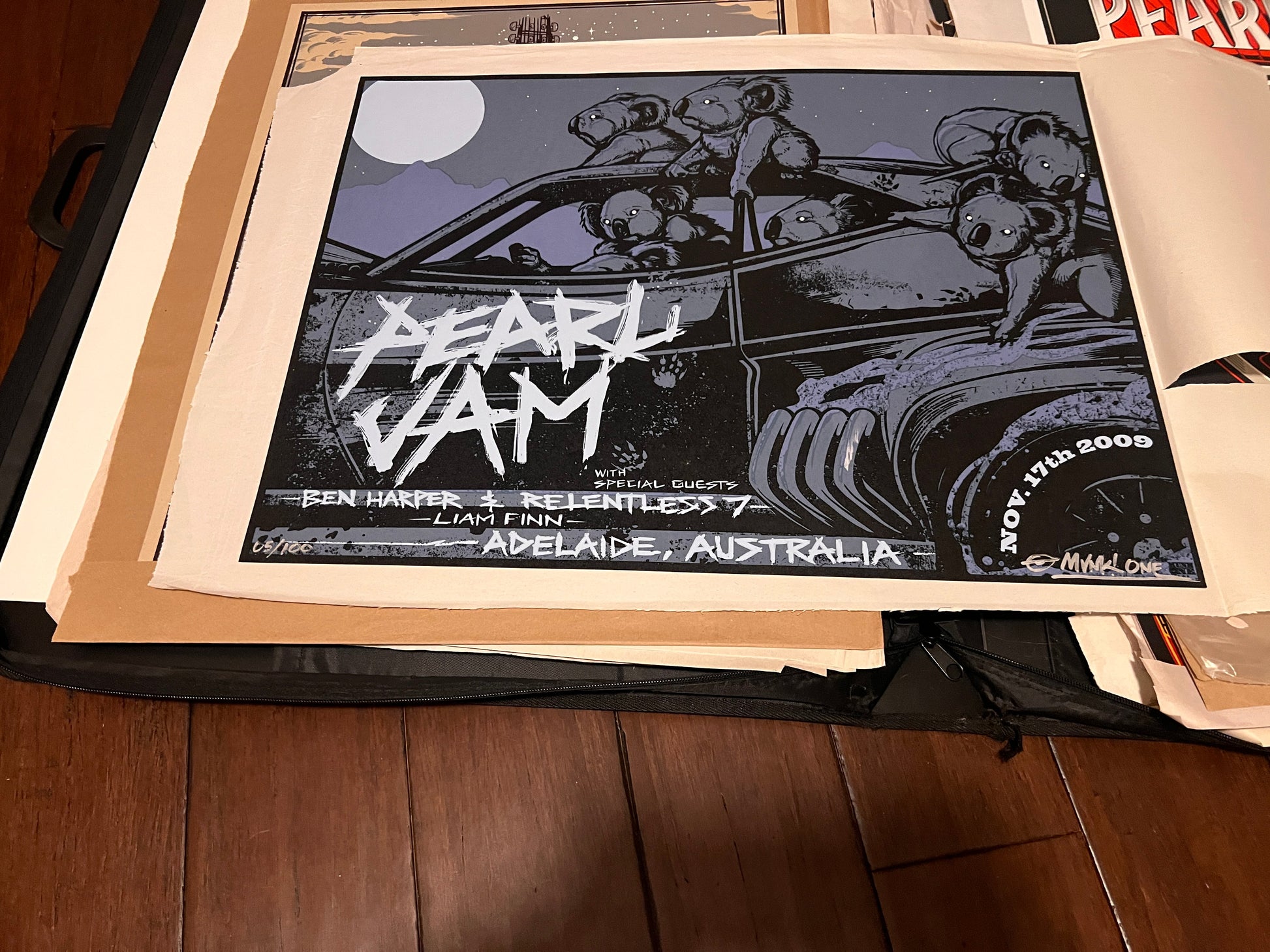 PEARL JAM at ADELAIDE, AU. 2009 MUNK ONE AP SIGNED & NUMBERED GRAIL 24x18!