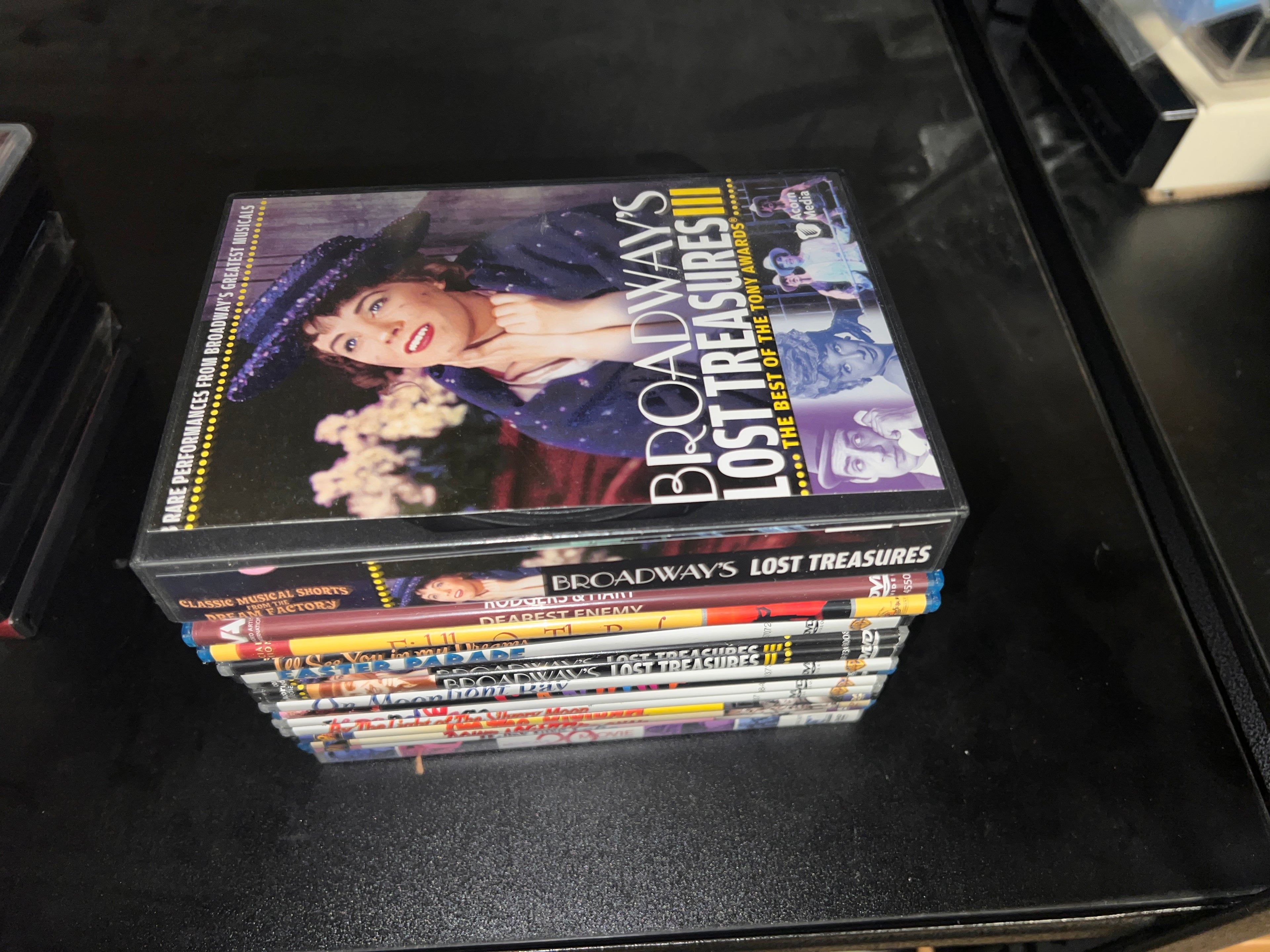 Rare vintage Movies and Musicals US DVDs 29 total!