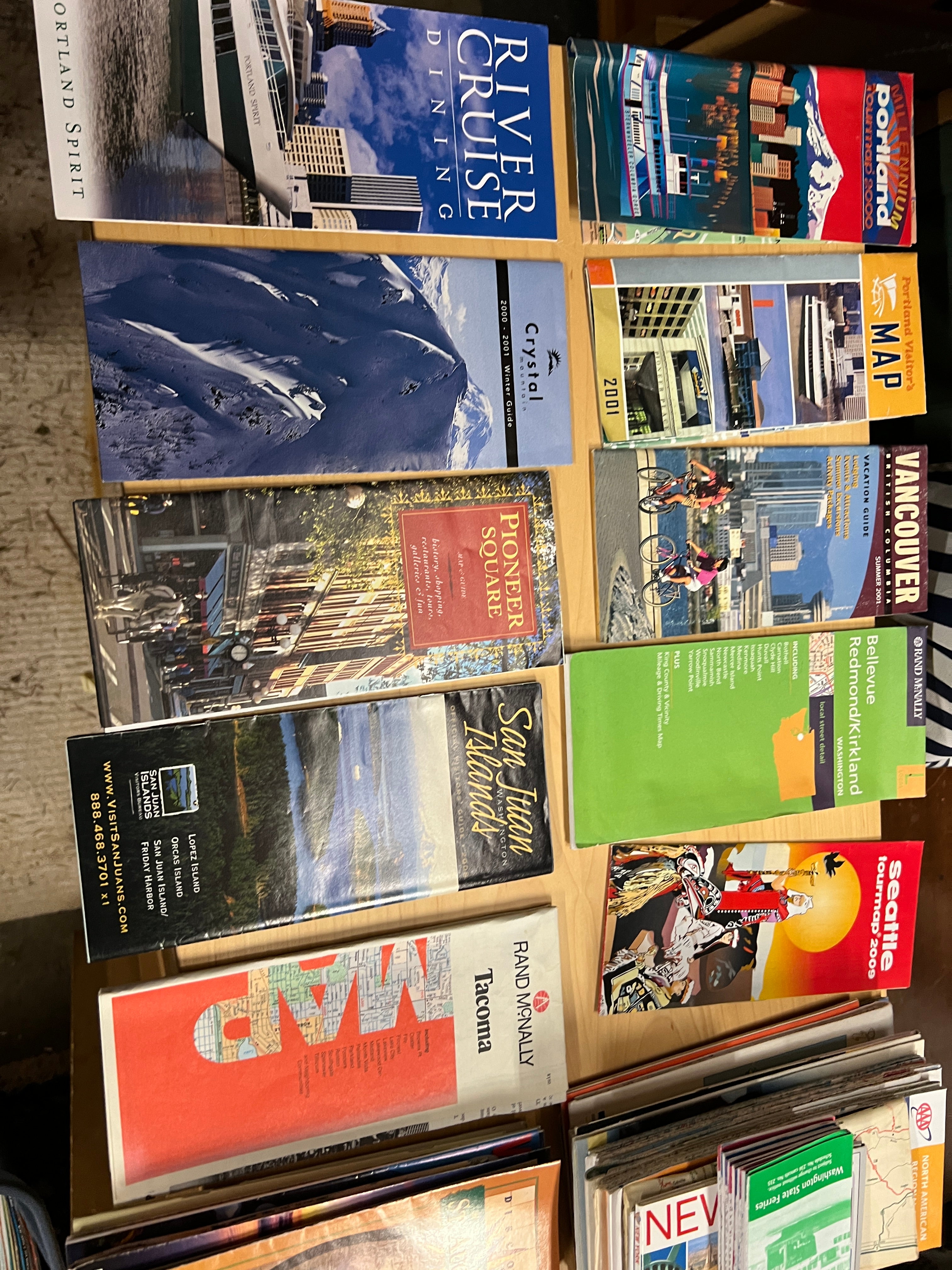 Vintage travel AAA maps and Tourist Pamphlets for Washington