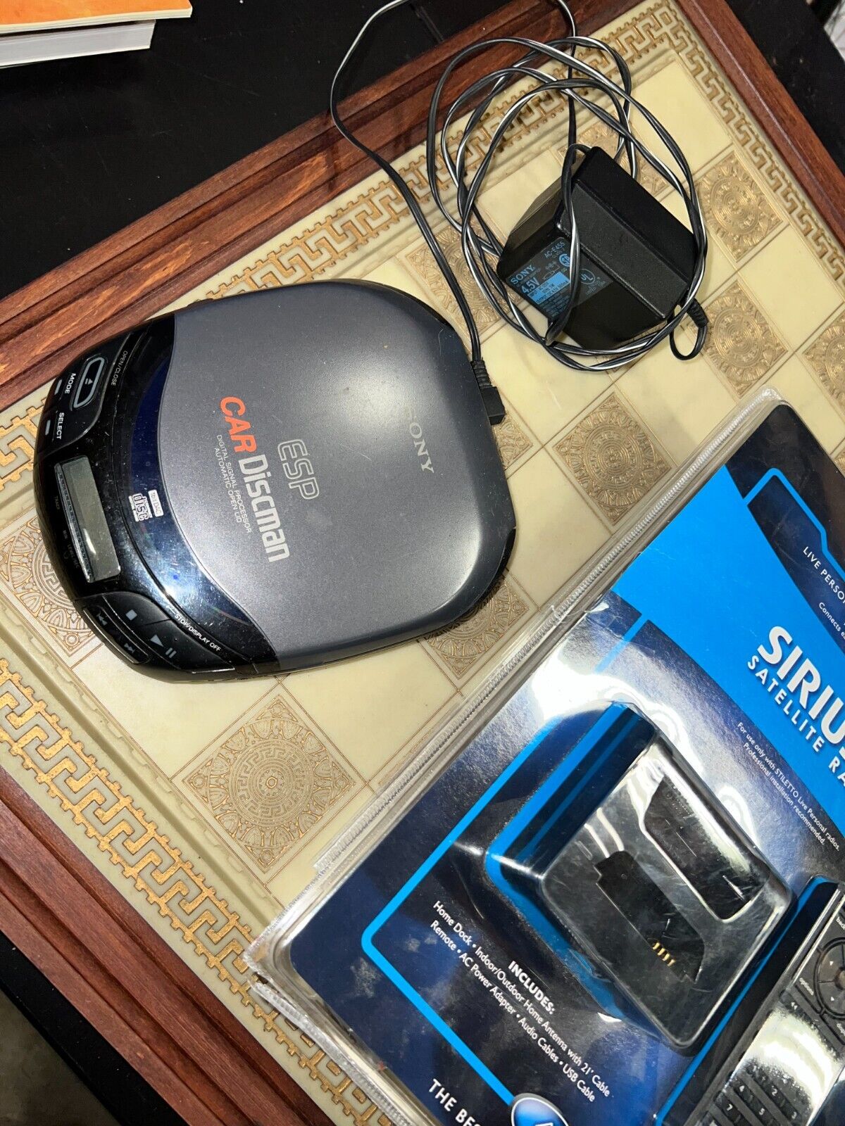 Sony Discman ESP Car Discman with Charger + Sirius Satellite Radio+Base NEW!