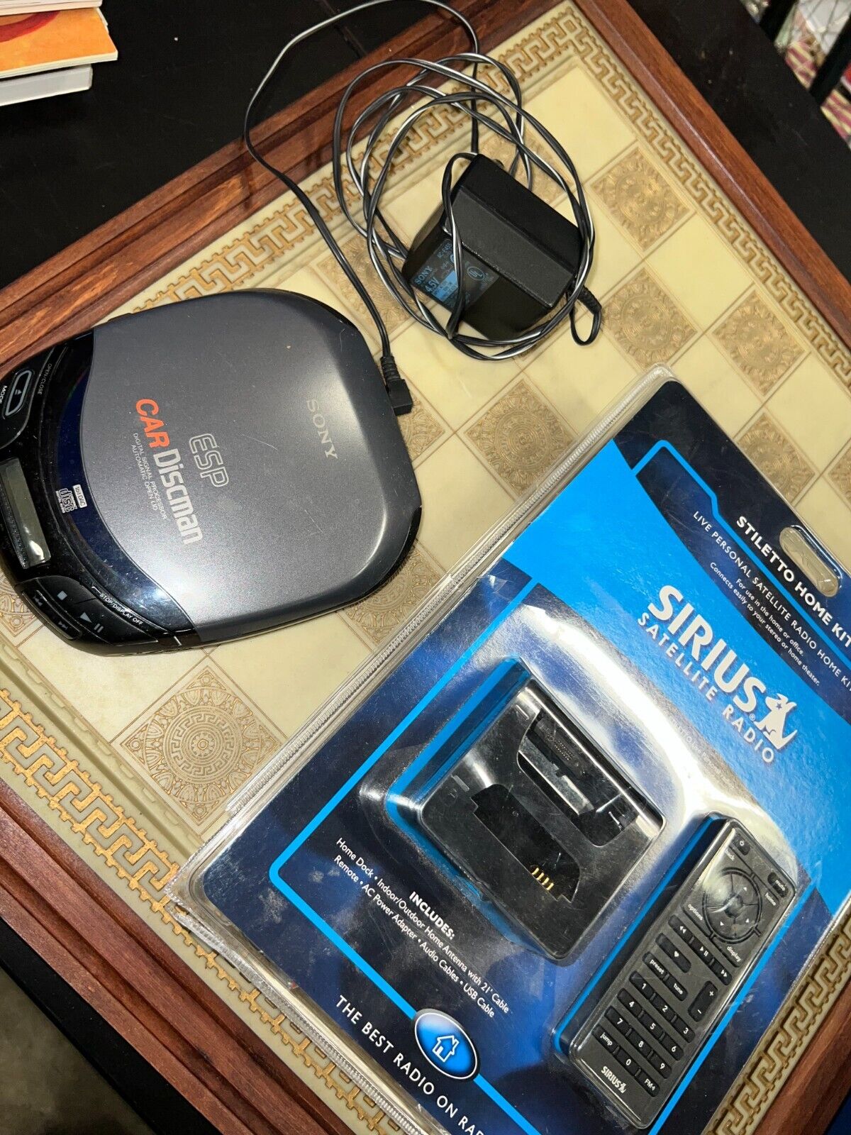 Sony Discman ESP Car Discman with Charger + Sirius Satellite Radio+Base NEW!