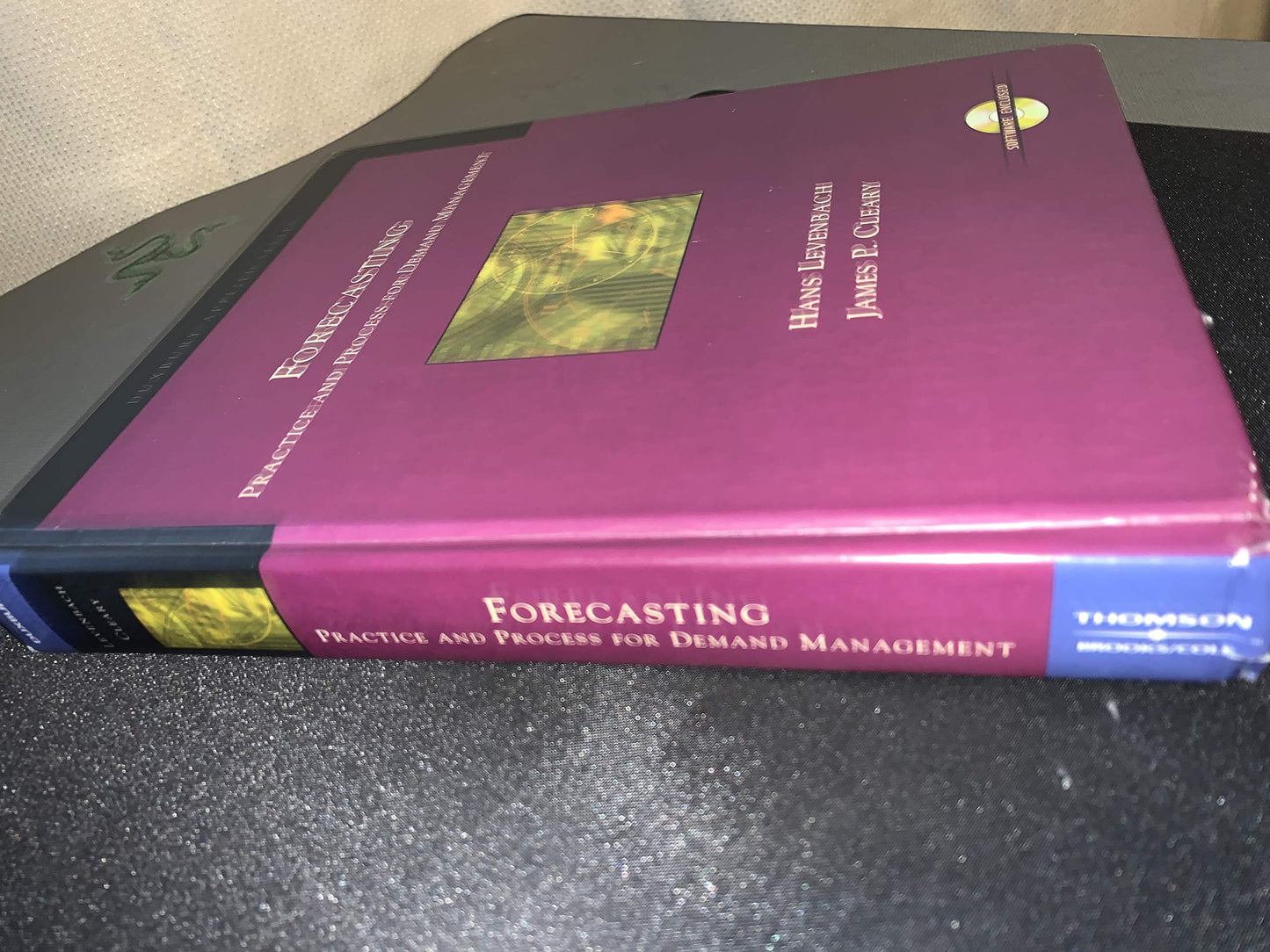 Forecasting: Practice and Process for Demand Management (with CD-ROM) Levenbach, Hans and Cleary, James P.