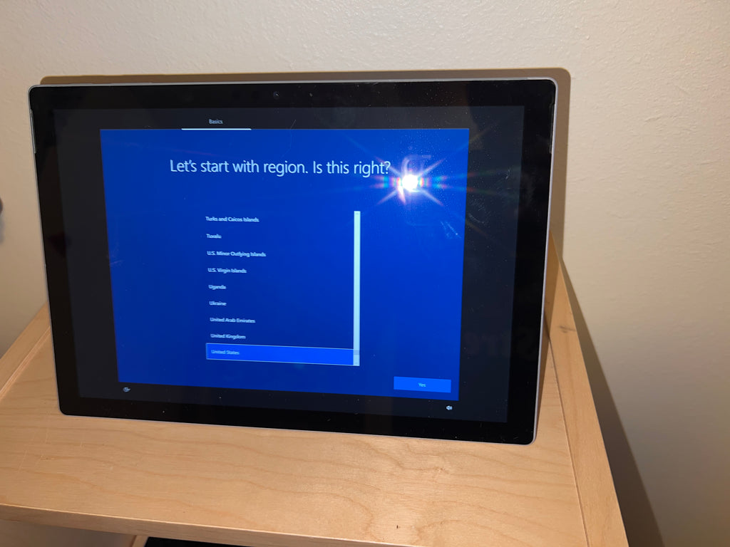 Microsoft Surface Pro 6 Tablet  I5 8GB RAM 256gb SSD