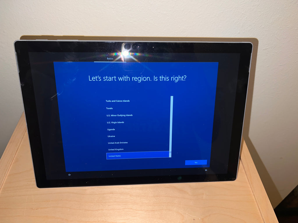 Microsoft Surface Pro 6 Tablet  I5 8GB RAM 256gb SSD