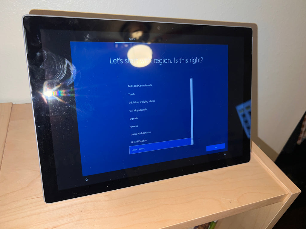 Microsoft Surface Pro 6 Tablet  I5 8GB RAM 256gb SSD