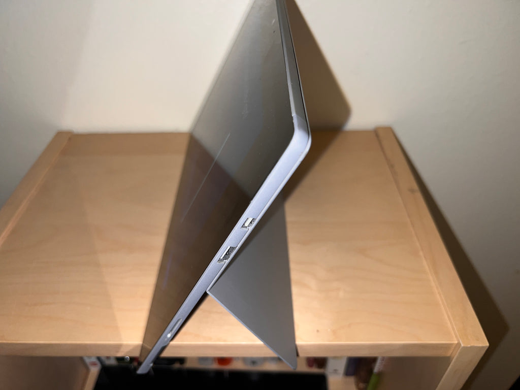 Microsoft Surface Pro 6 Tablet  I5 8GB RAM 256gb SSD