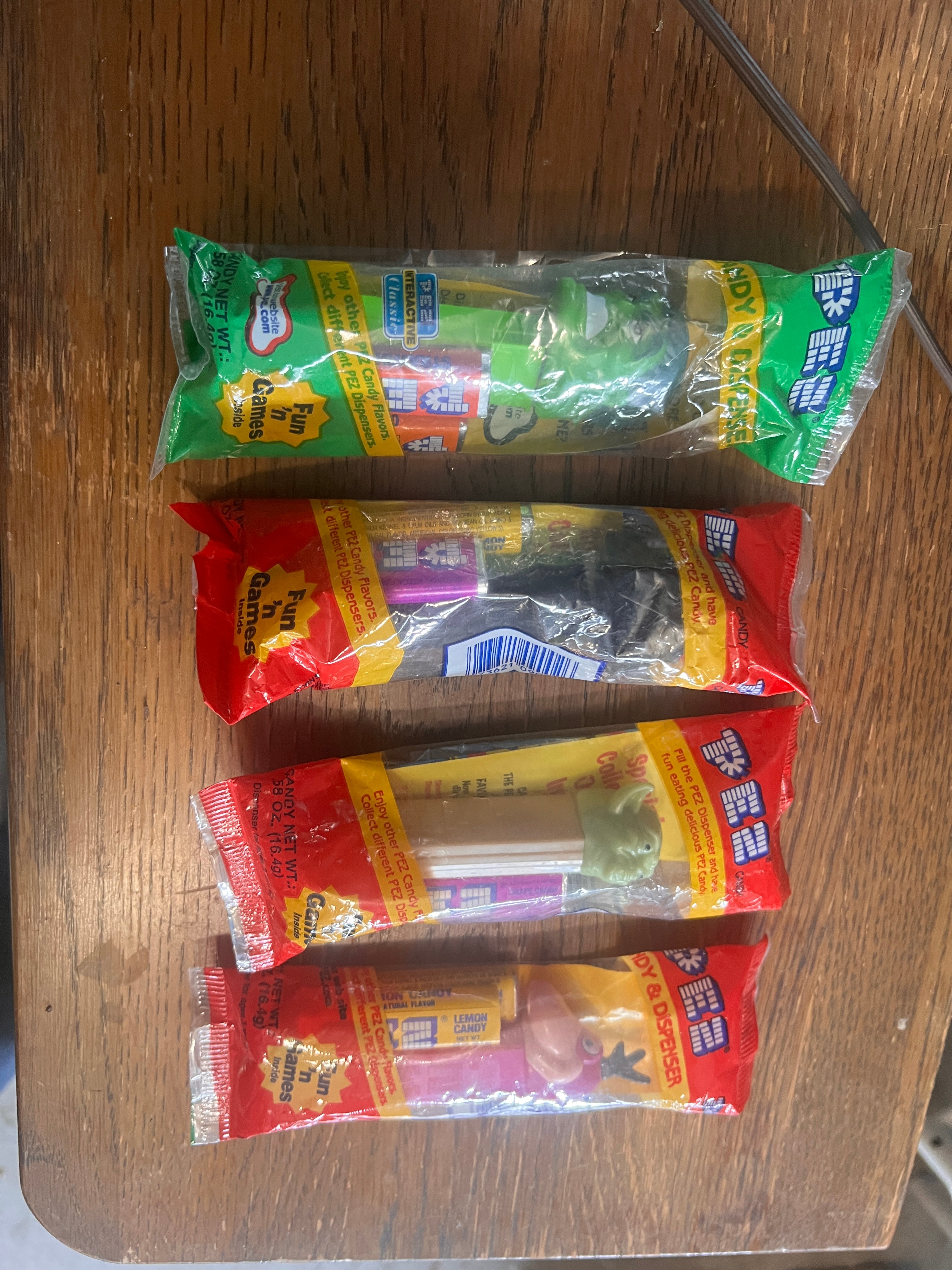 Vintage Pez Dispensers Lot of 4 Yoda Darth Vader Hulk Dino