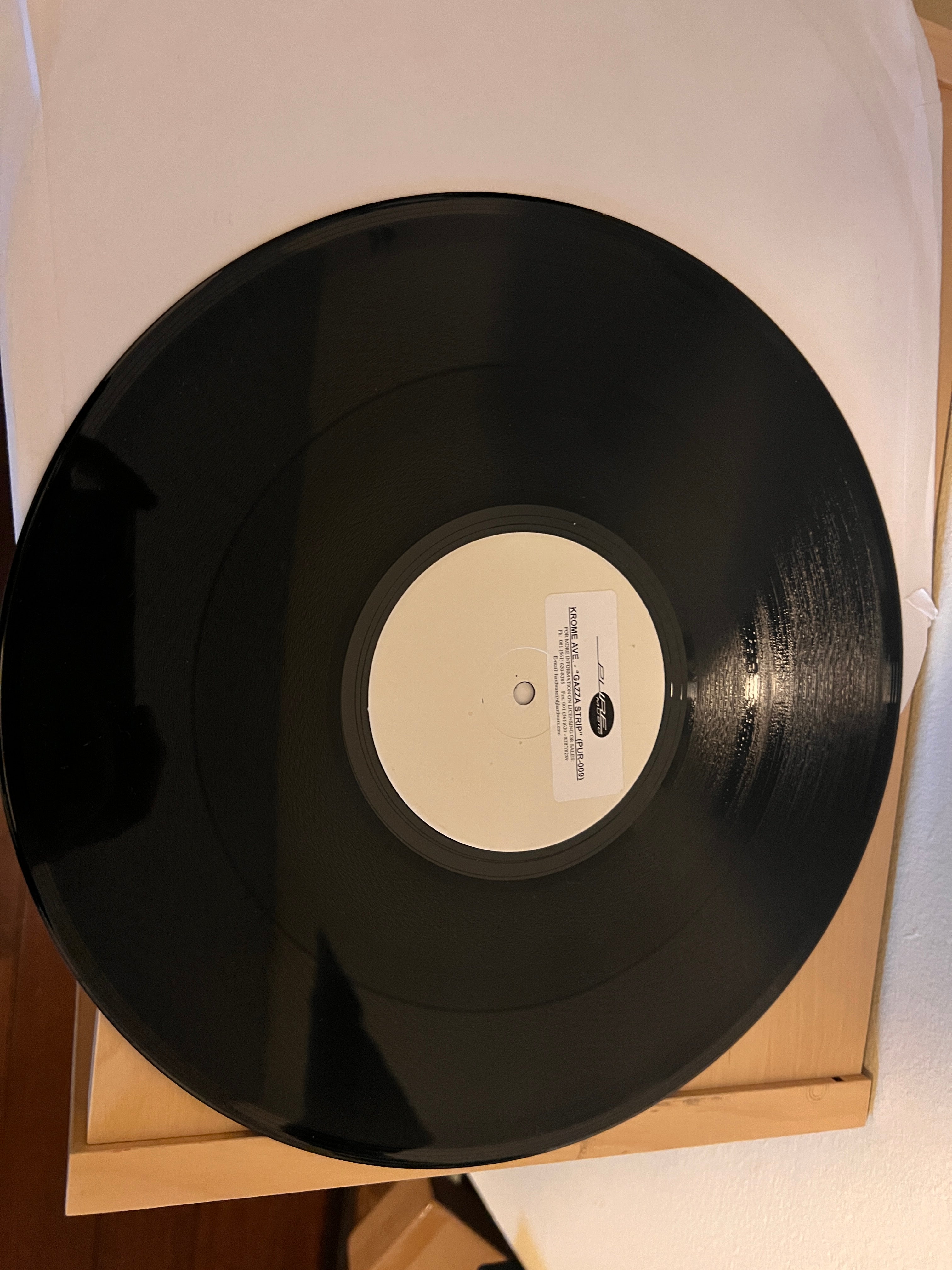 Medway vs. Pete Gawt - Geno Sequence Remixes - Used Vinyl Record 12 - E4593z