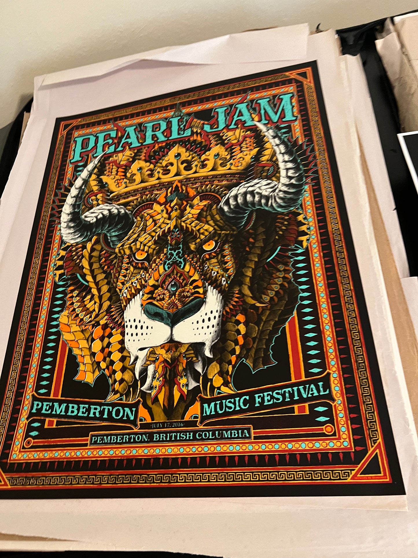 PEARL JAM PEMBERTON 2016 BIOWORKZ Lion King 18x25 Poster!