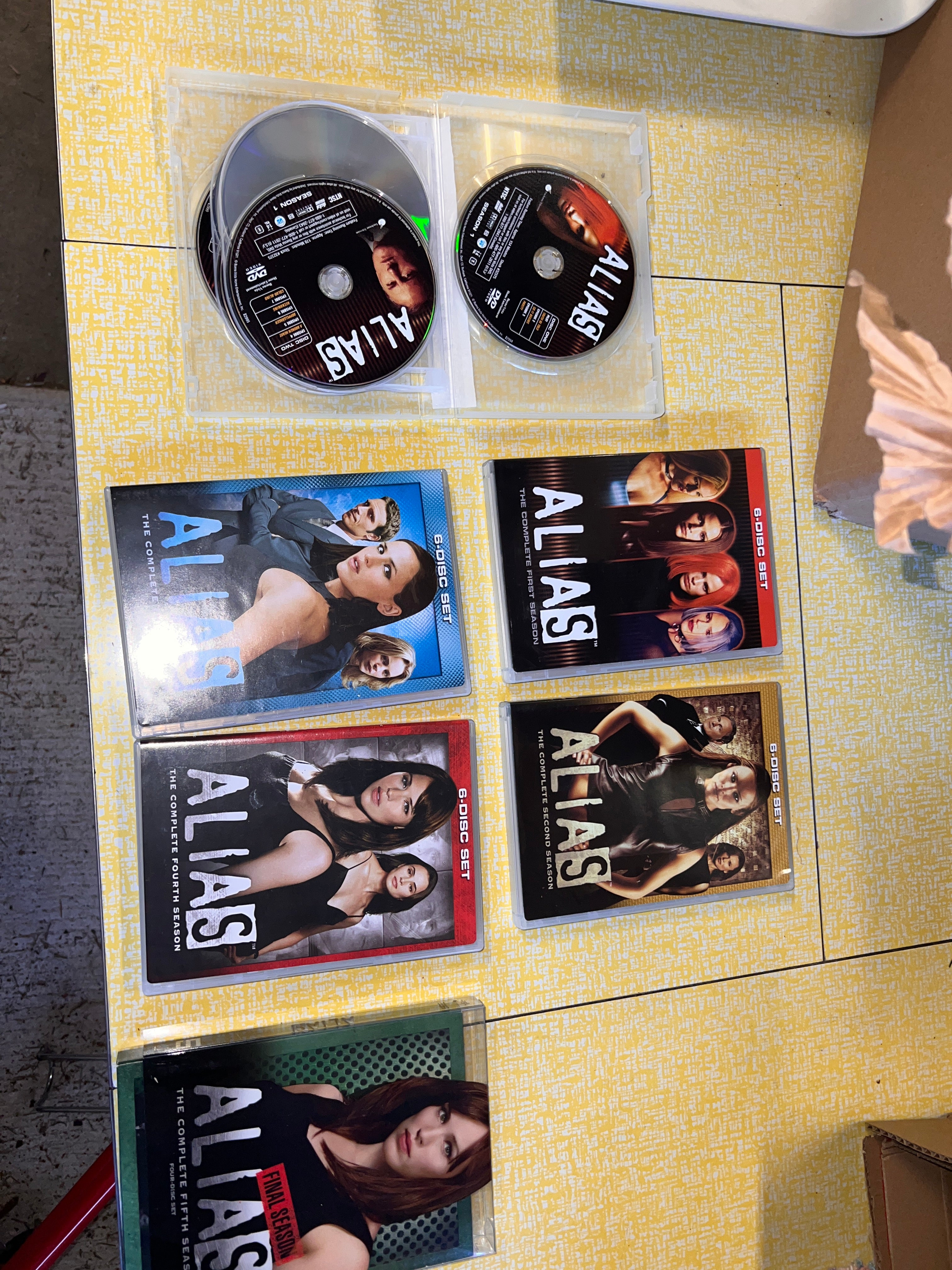 A.L.I.A.S. ALIAS DVD Bundle Seasons 1-5 Complete!