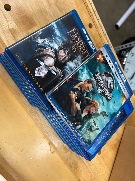 Bundle of over 20 sets of 3D Blurays!  In GREAT SHAPE!