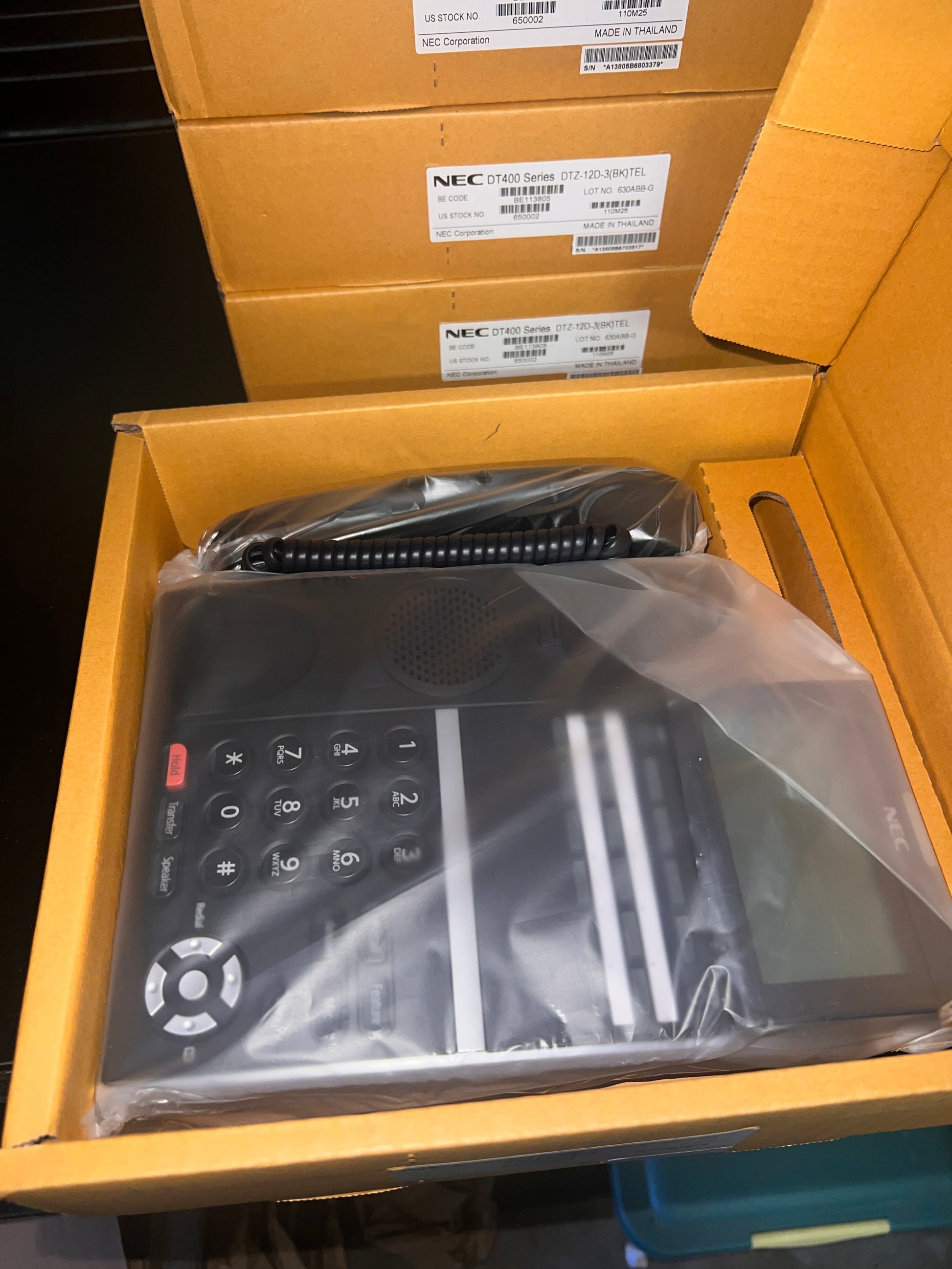 NEC DT400 DTZ-24D-3(BK) Tel Lot x4 IP Phones