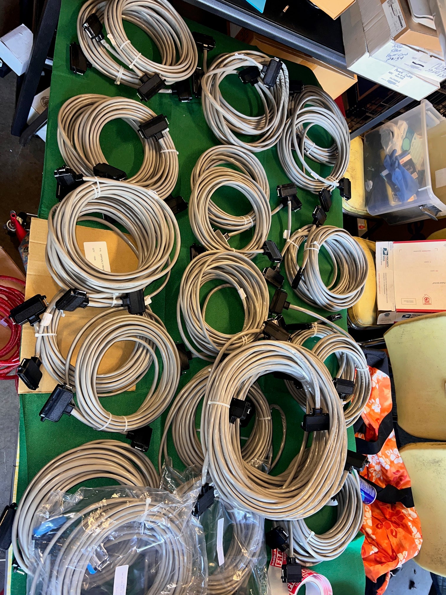 Huge bundle of 34 180 180 Male to male 25 pair cables 25ft++