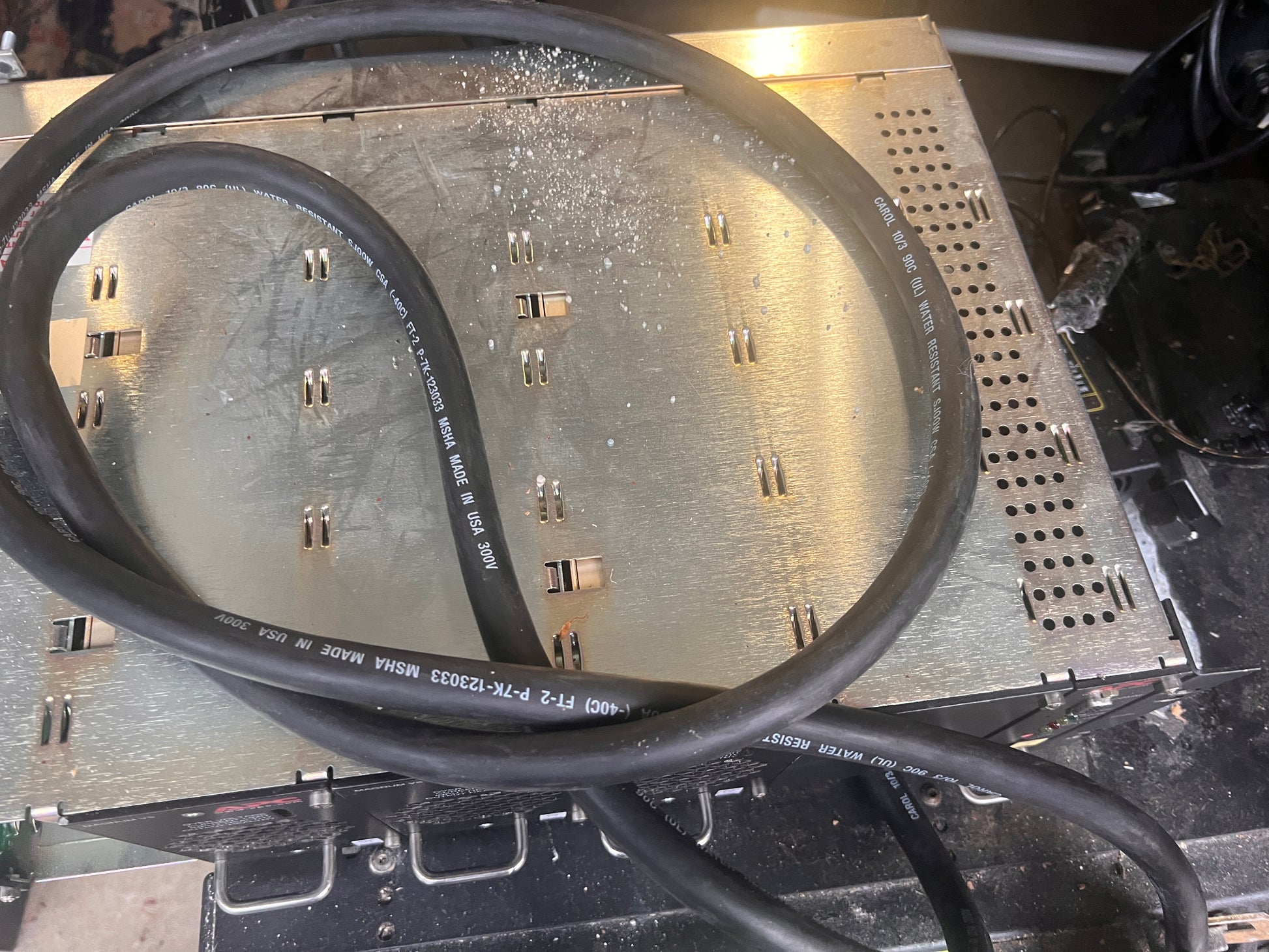 APC Magnum VS 50 W/SNMP -- 2X30A CB Distribution 54.5V