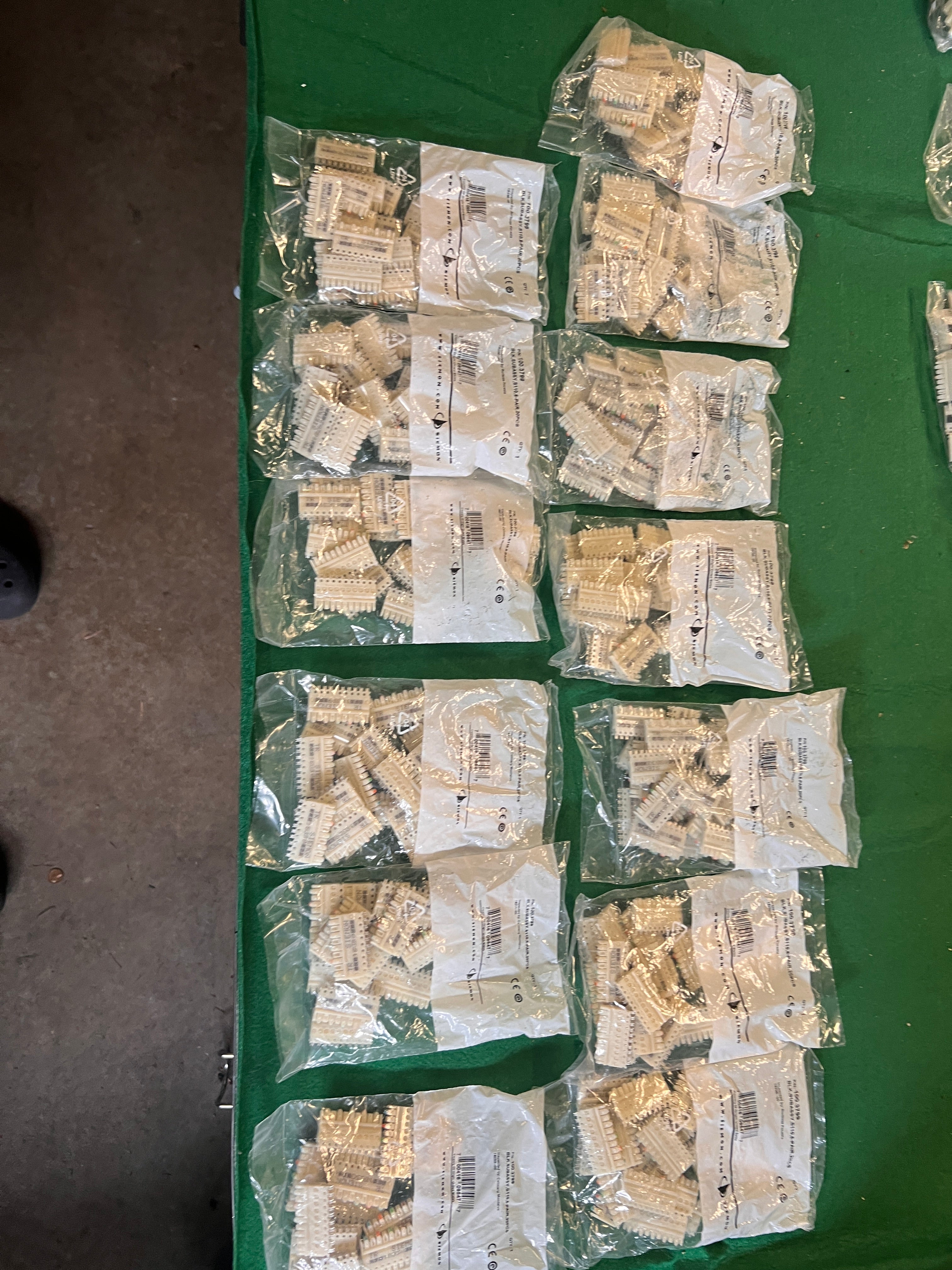 Lot of x13 Siemon Connecting Network Block Modules 100.3799 Connector New