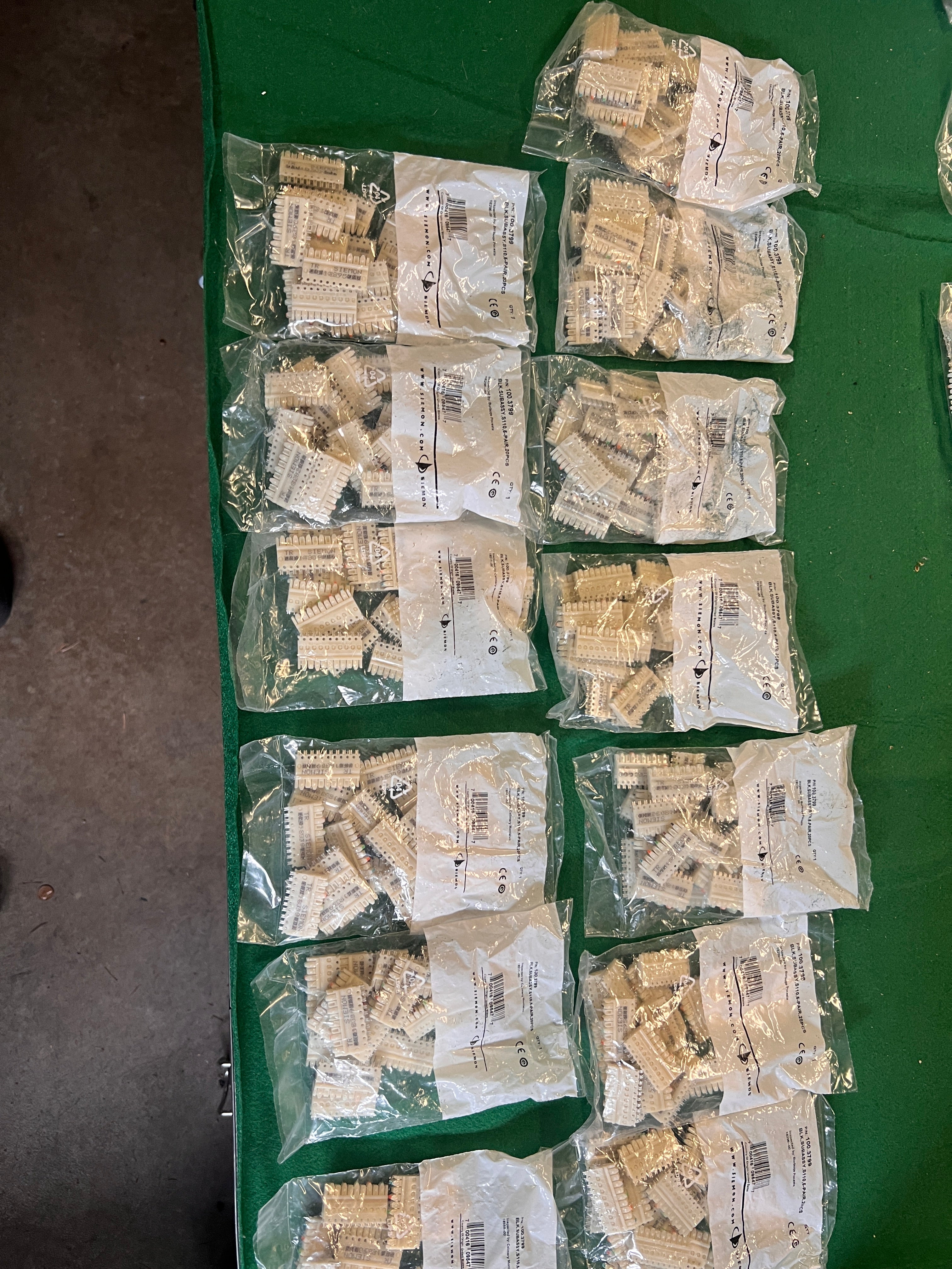 Lot of x13 Siemon Connecting Network Block Modules 100.3799 Connector New