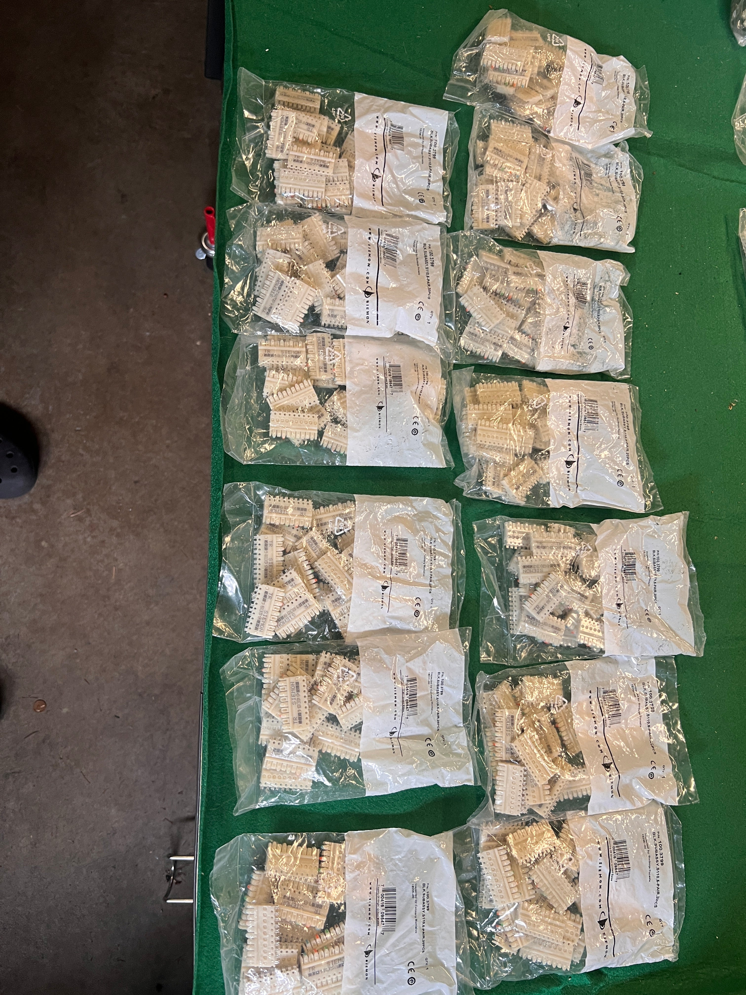 Lot of x13 Siemon Connecting Network Block Modules 100.3799 Connector New