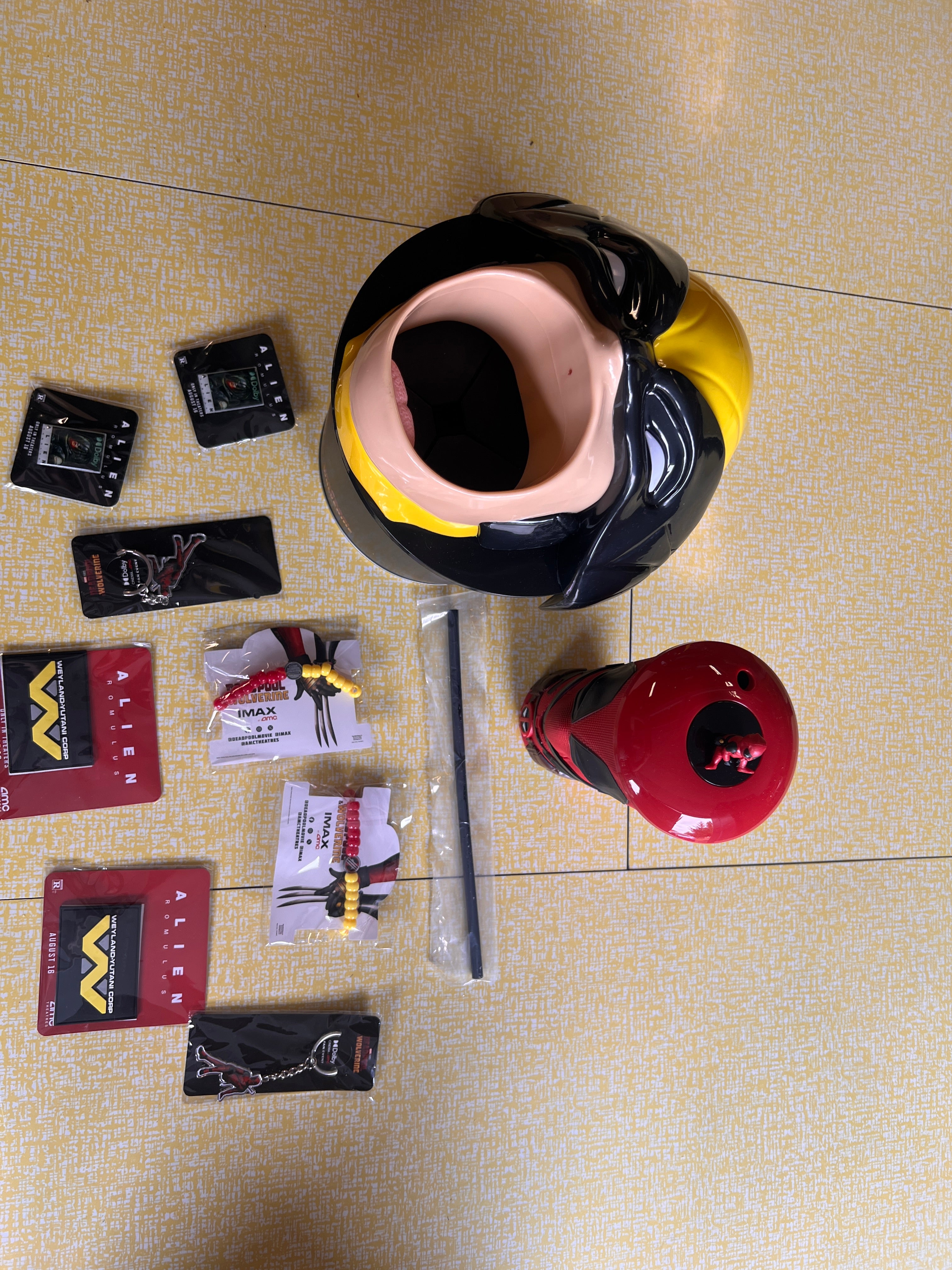 AMC Exclusive Fan Bundle Deadpool and Wolverine and Alien Romulus Items