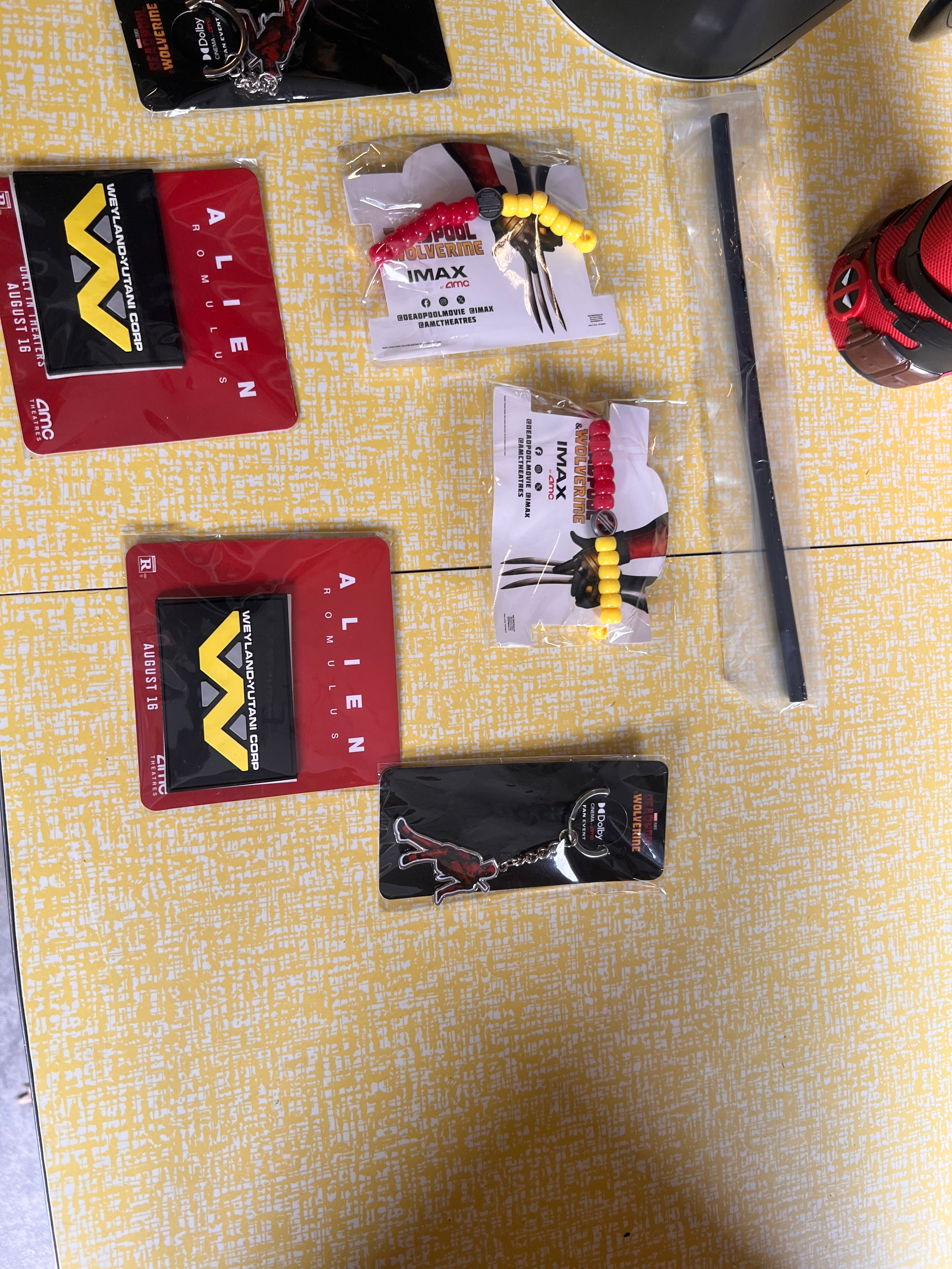 AMC Exclusive Fan Bundle Deadpool and Wolverine and Alien Romulus Items