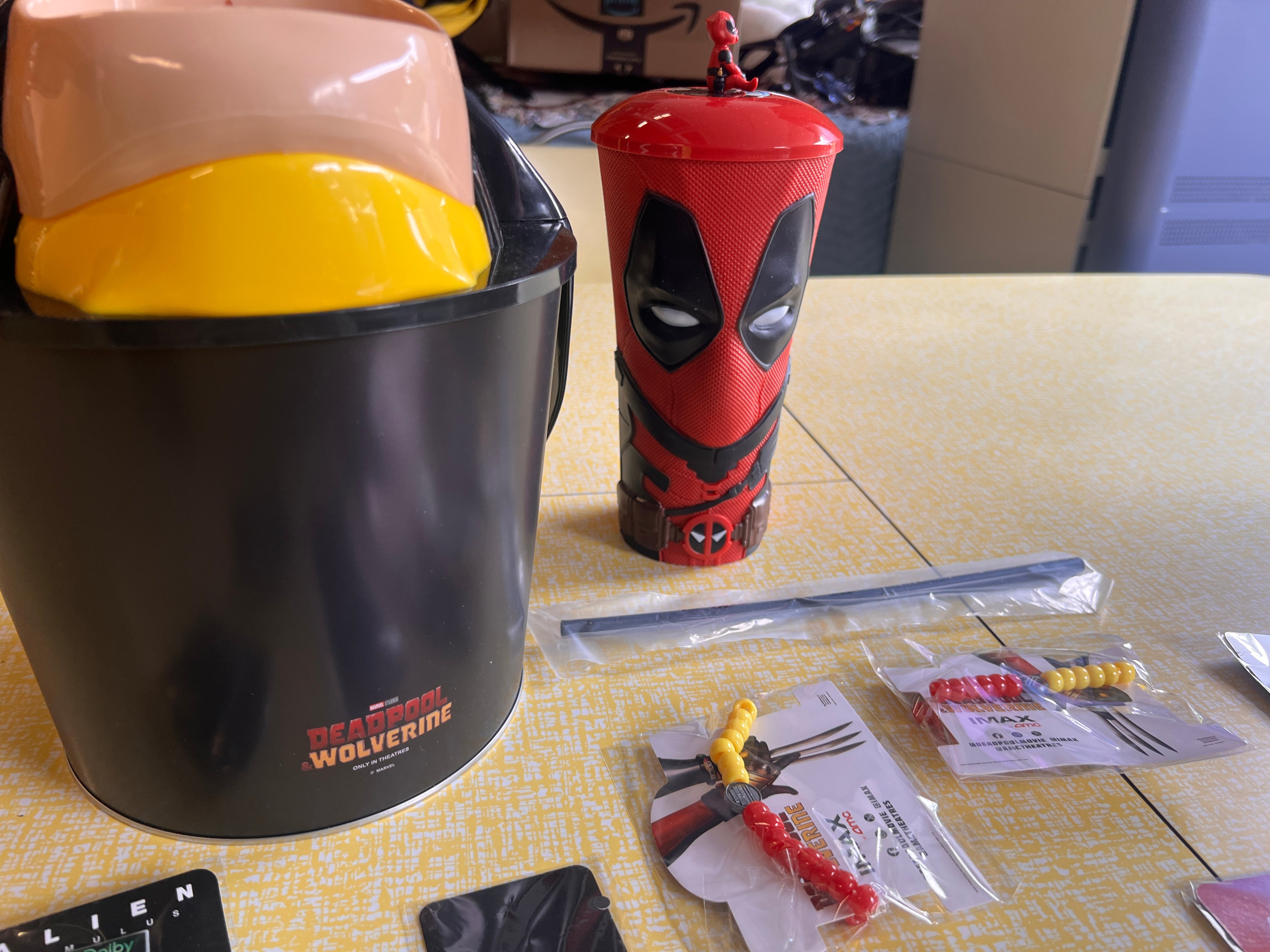 AMC Exclusive Fan Bundle Deadpool and Wolverine and Alien Romulus Items