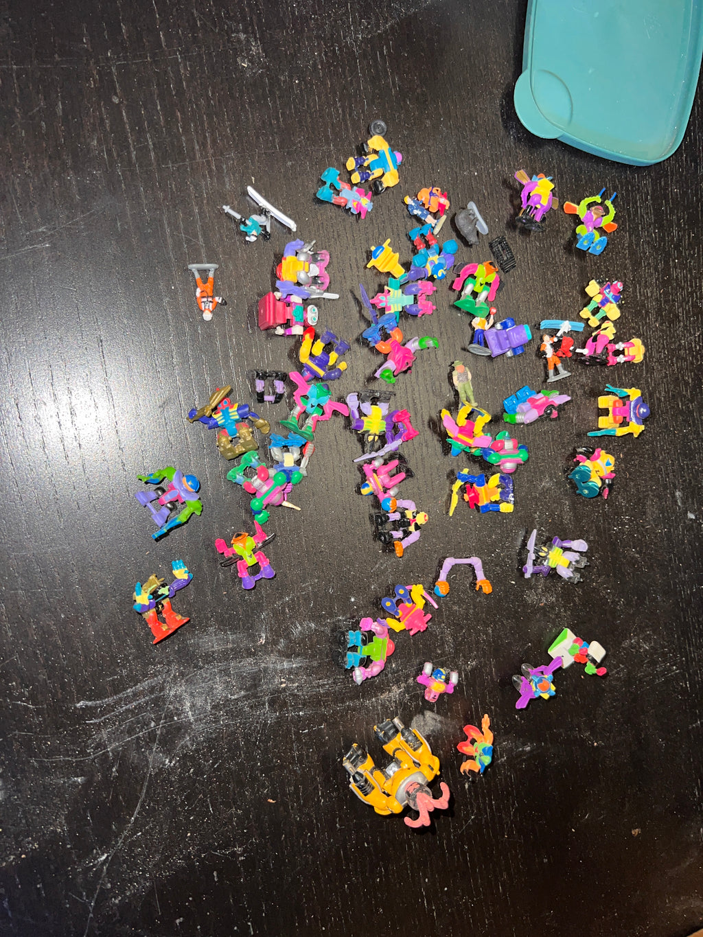 Bundle of vintage Micro toy figures micro machines battle beasts 43+