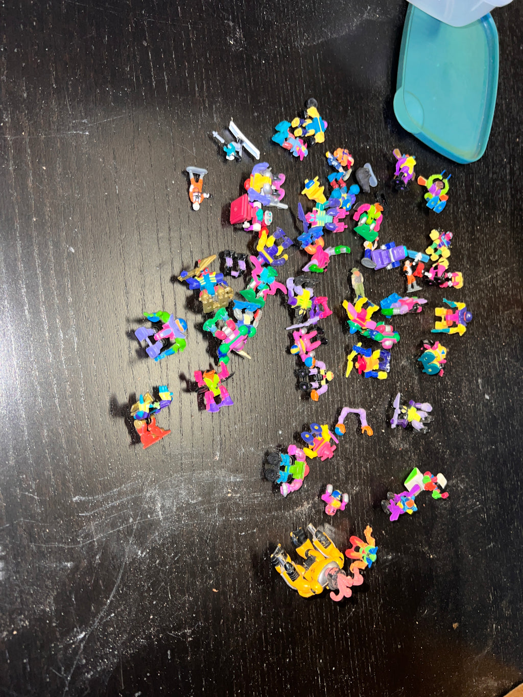 Bundle of vintage Micro toy figures micro machines battle beasts 43+