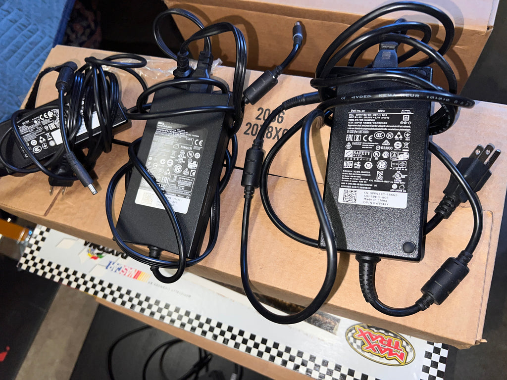 Dell Docking Station 4k D3100 WD19 TB15 and power supply bundle!