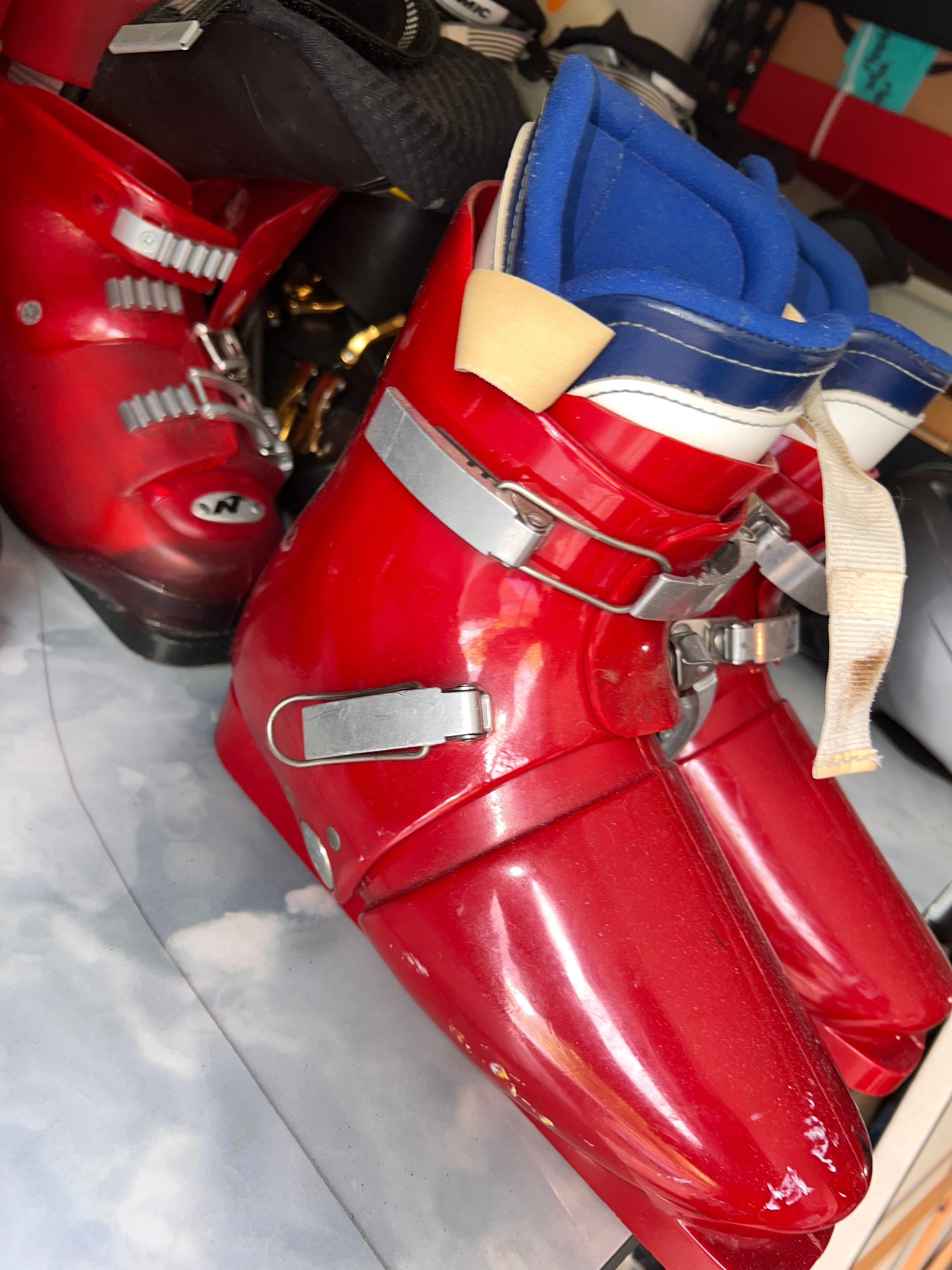 K2 Ski Boots Vintage Men’s - Size 10-11 Good condition