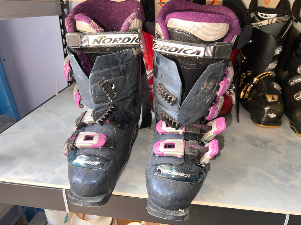 Nordica Reactive Women’s Ski Boots Mondo 25.0–25.5 (US 8–8.5) 4 Buckle – Black/Purple