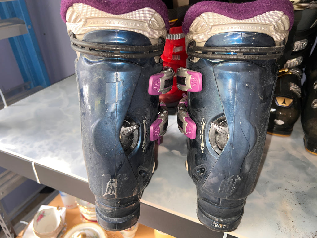 Nordica Reactive Women’s Ski Boots Mondo 25.0–25.5 (US 8–8.5) 4 Buckle – Black/Purple