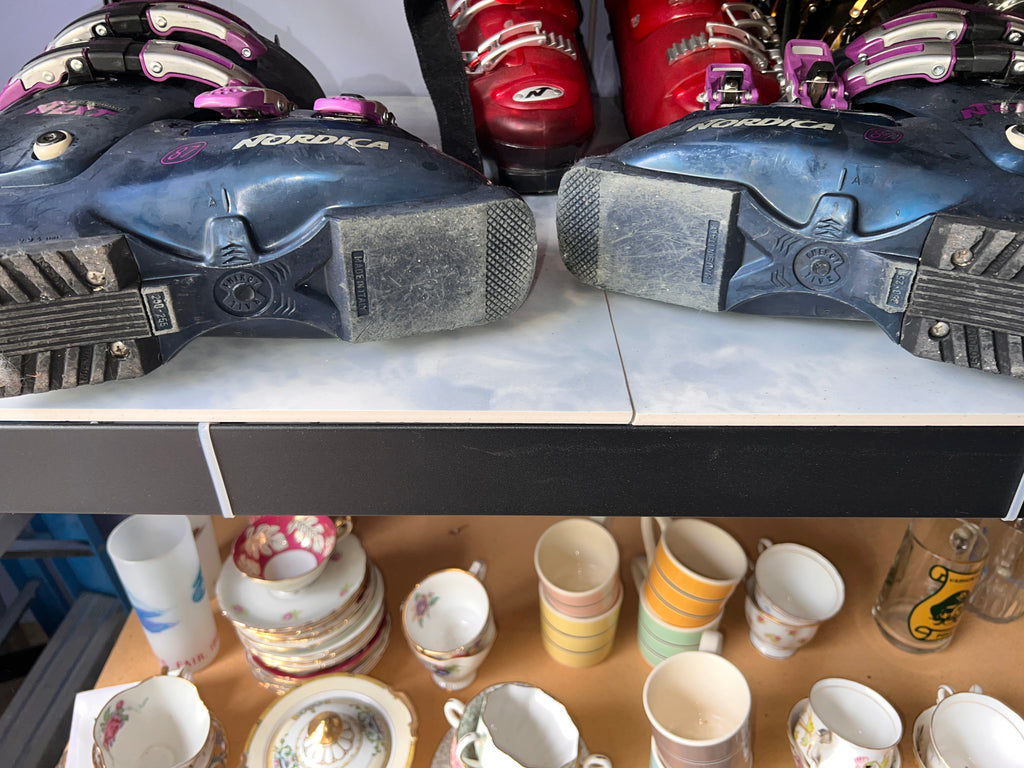 Nordica Reactive Women’s Ski Boots Mondo 25.0–25.5 (US 8–8.5) 4 Buckle – Black/Purple