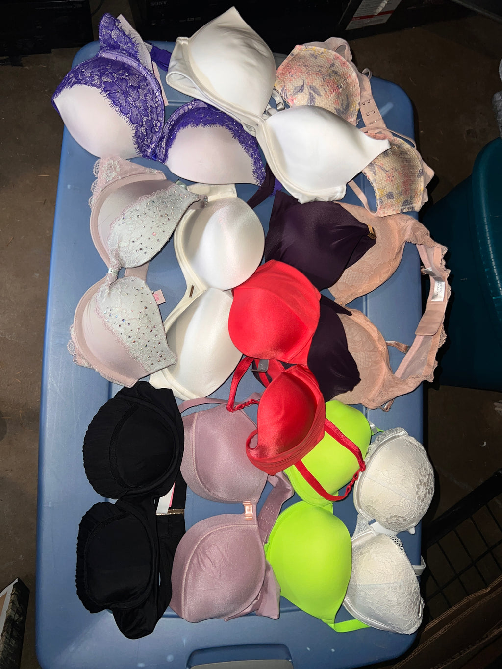 Huge lot of Victoria's Secret Bras 26 total 32 B Size