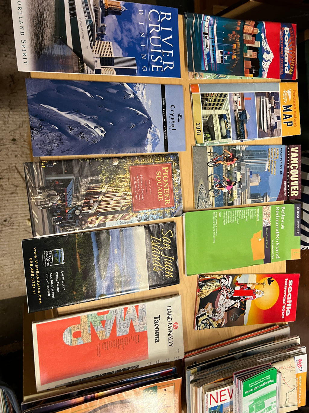 Vintage travel AAA maps and Tourist Pamphlets for Washington