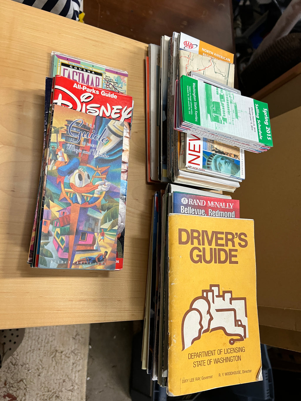 Vintage travel AAA maps and Tourist Pamphlets for Washington