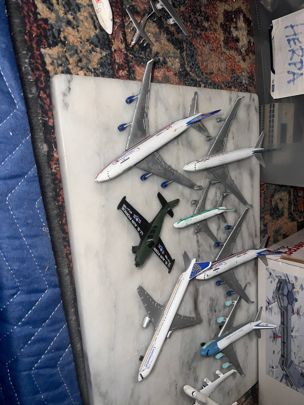 Bundle of assorted model airplanes 1:600 schabak and more