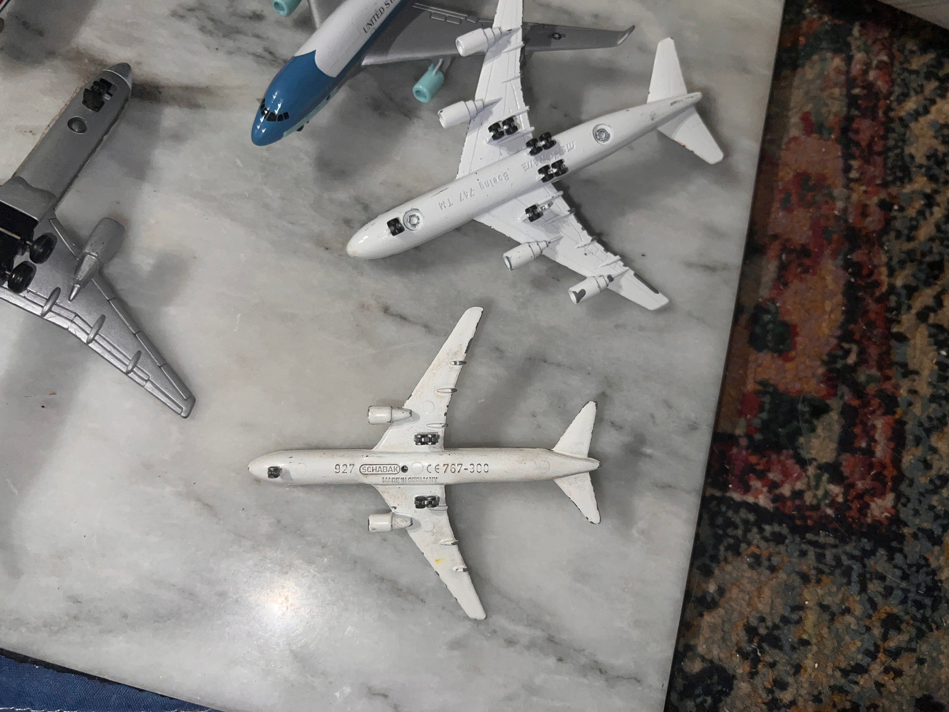 Bundle of assorted model airplanes 1:600 schabak and more