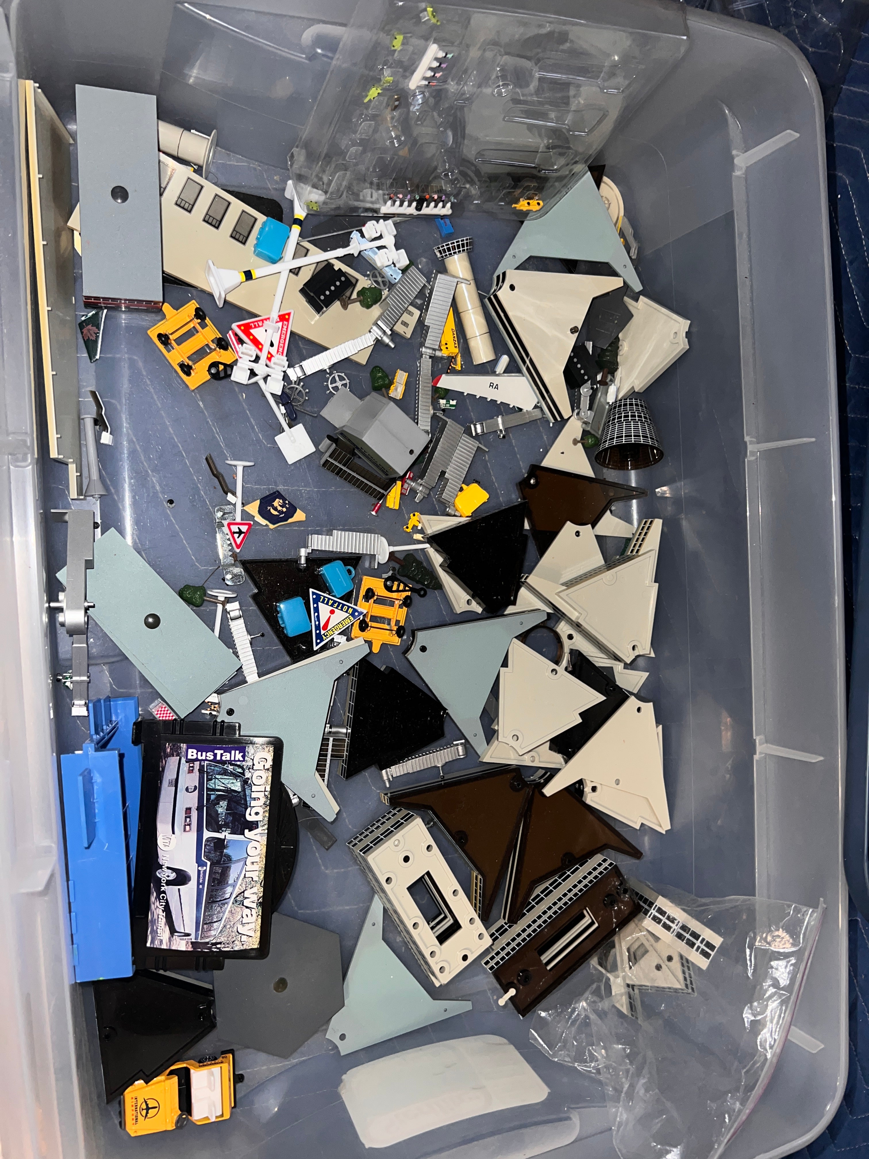 Herpa Airport Bundle with Accessories and extras