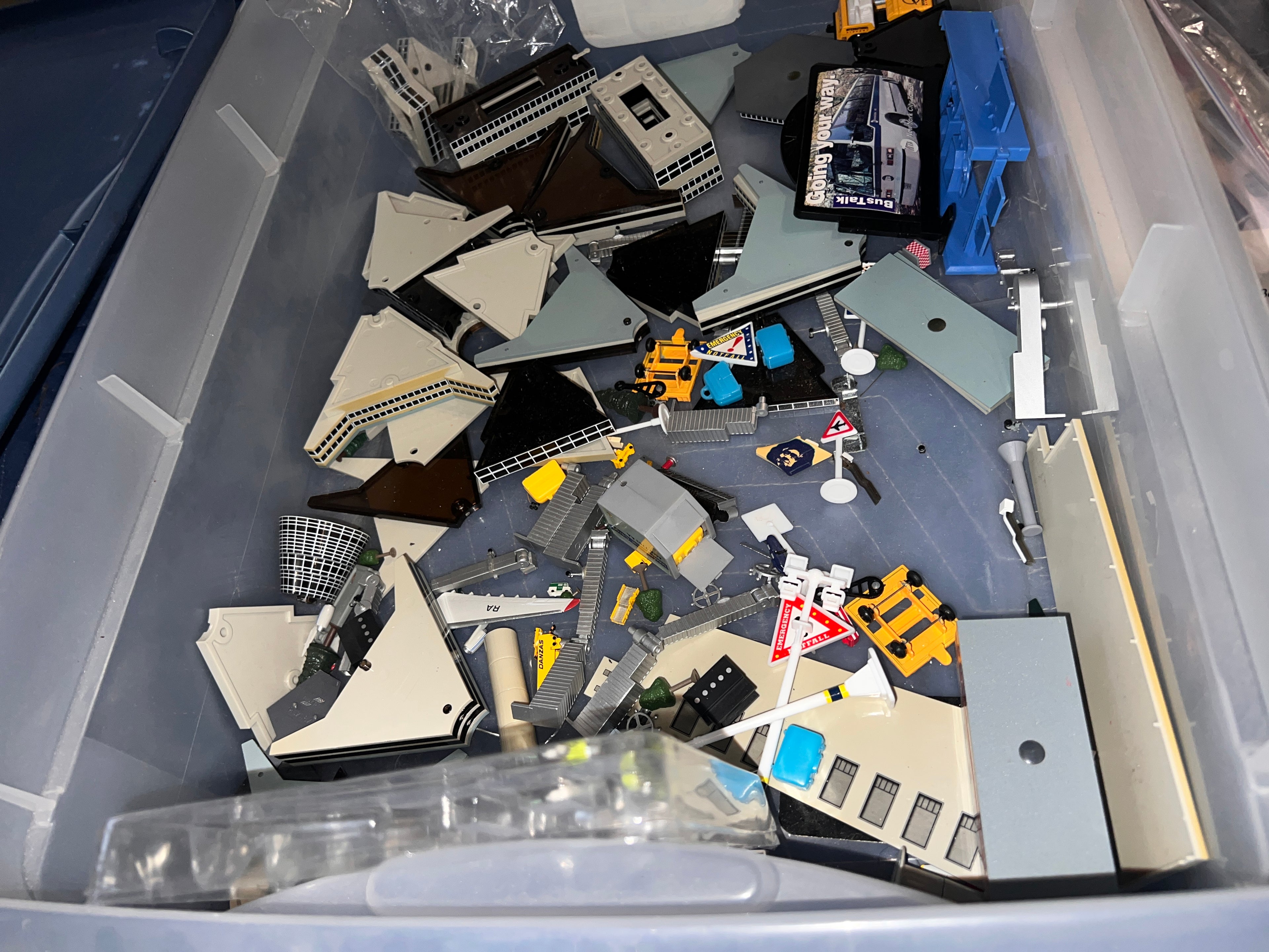 Herpa Airport Bundle with Accessories and extras