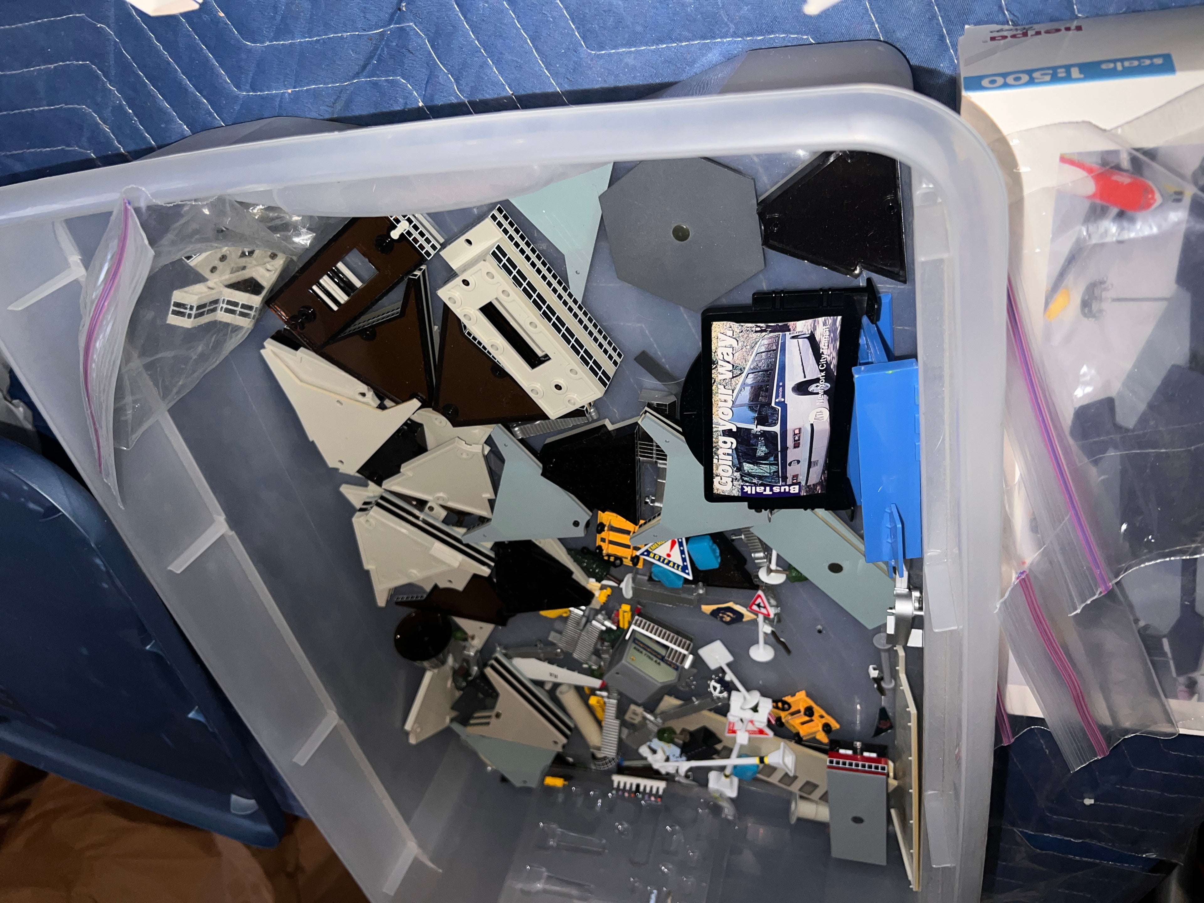 Herpa Airport Bundle with Accessories and extras