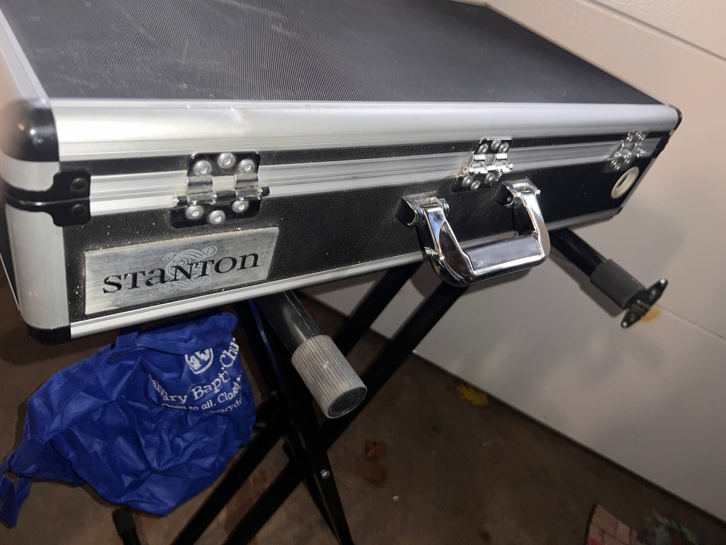 Stanton CD Set - Two S-250 Table Top CD Players and a SMX-211 Mixer