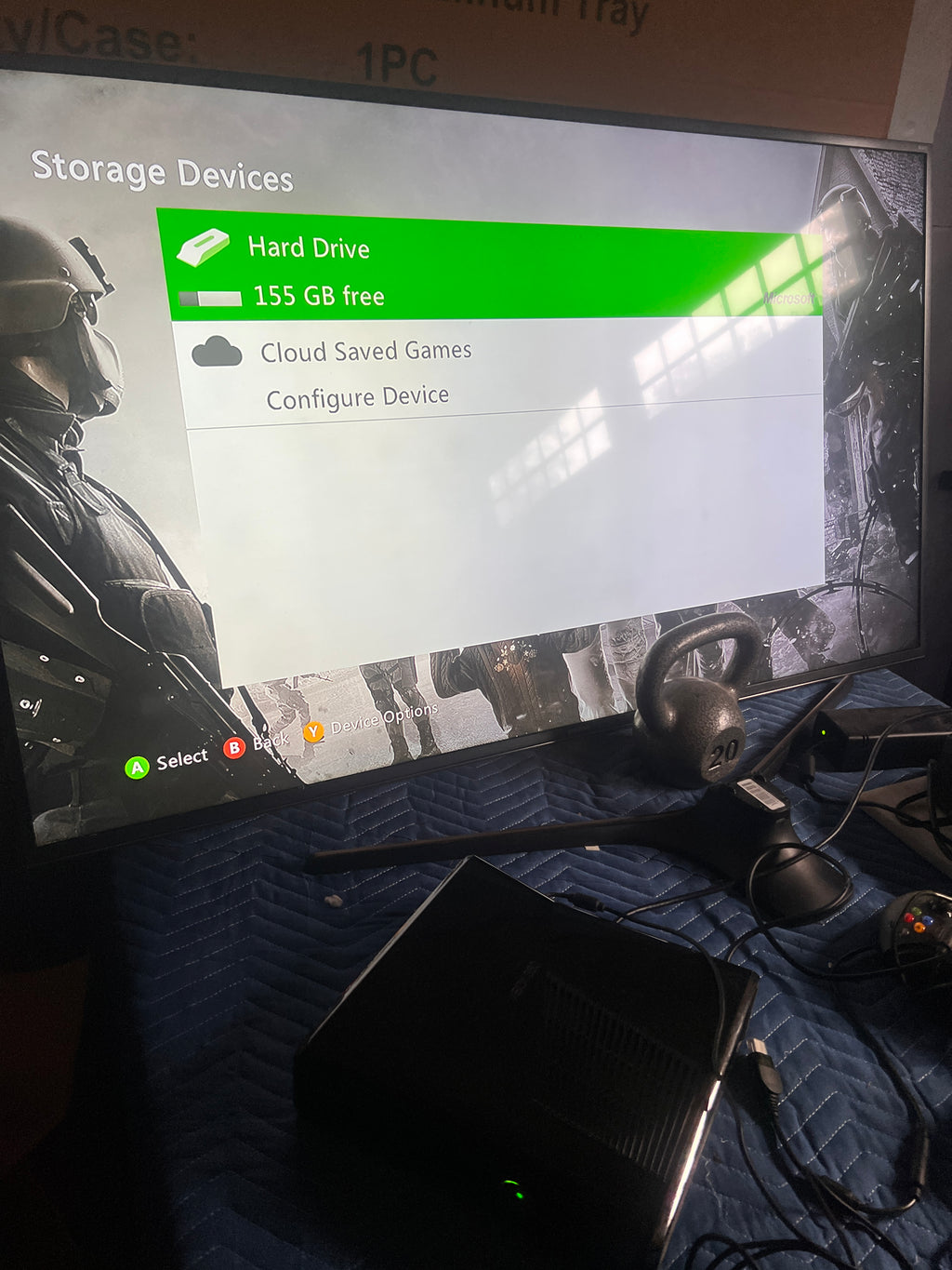 Xbox 360 Slim Console 250GB HD with Fallout 3 and one controller
