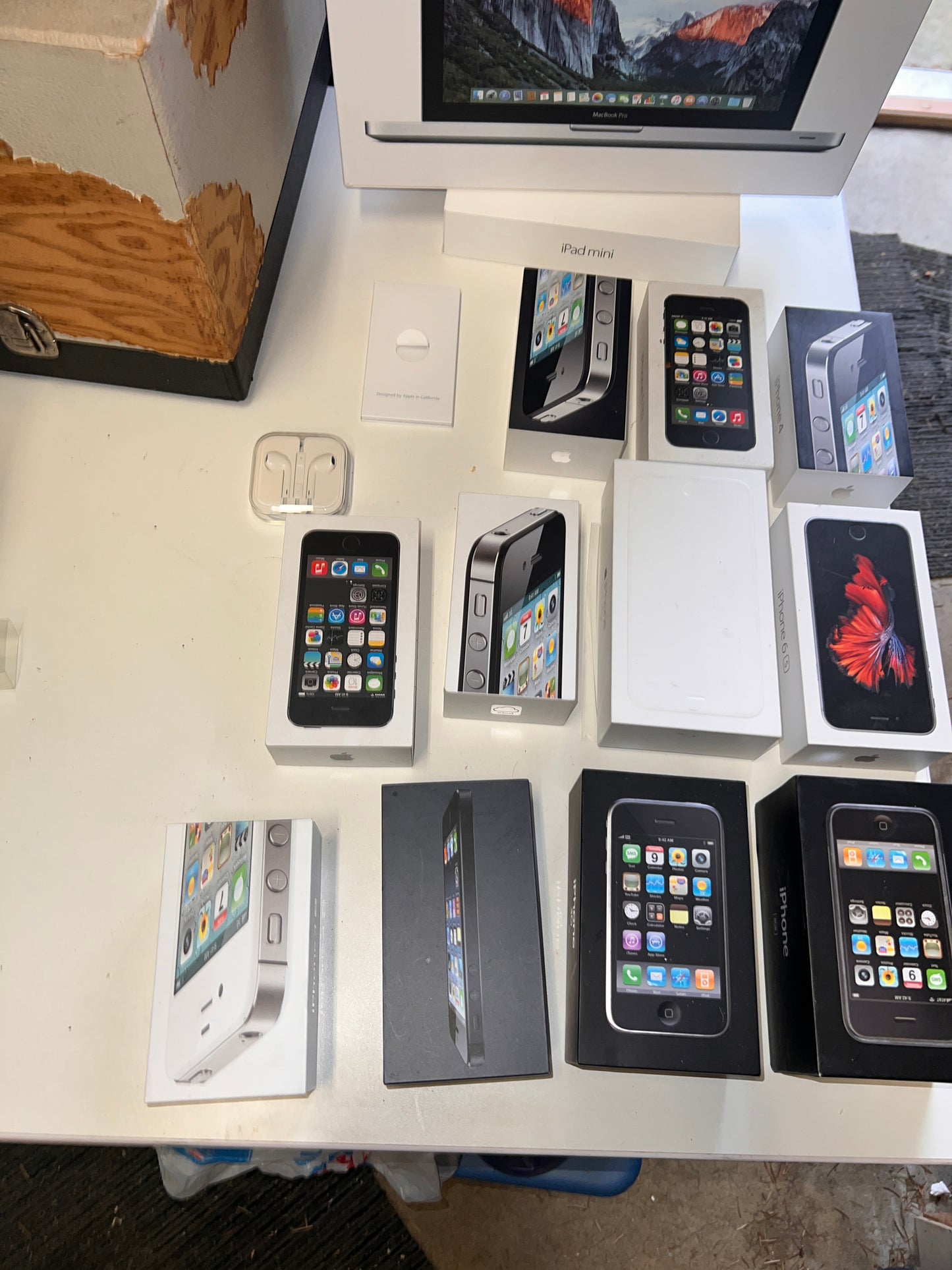 Bundle lot of Apple Product Boxes for Iphones and Macbook