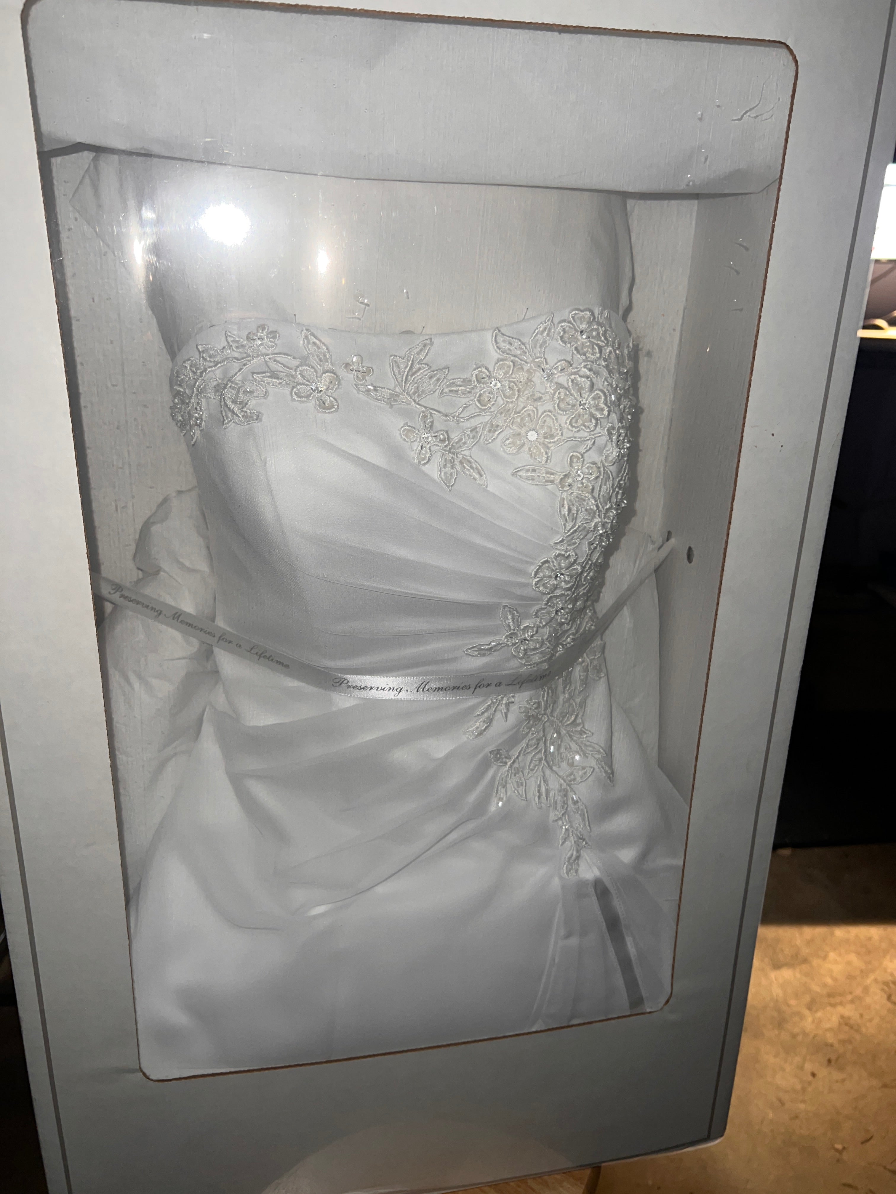 David’s Bridal Dress In Style V9409 White Size 0 Dress and Slip