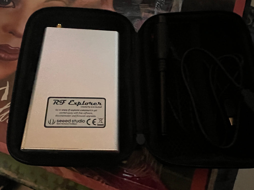 RF Explorer Spectrum analyzer Seeed Studio