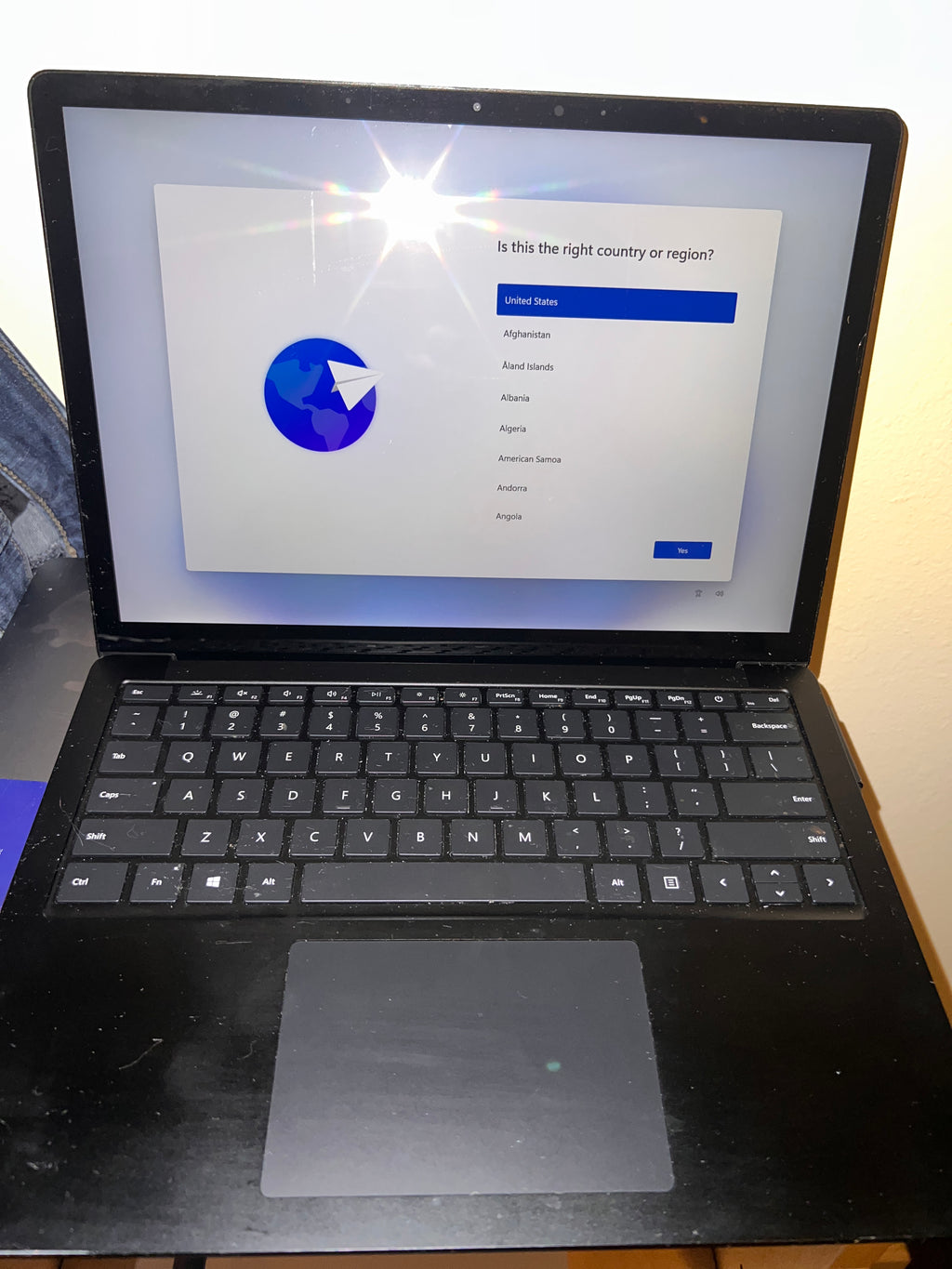 Microsoft Surface Laptop 3 with power cord I7 16GB RAM 256gb SSD