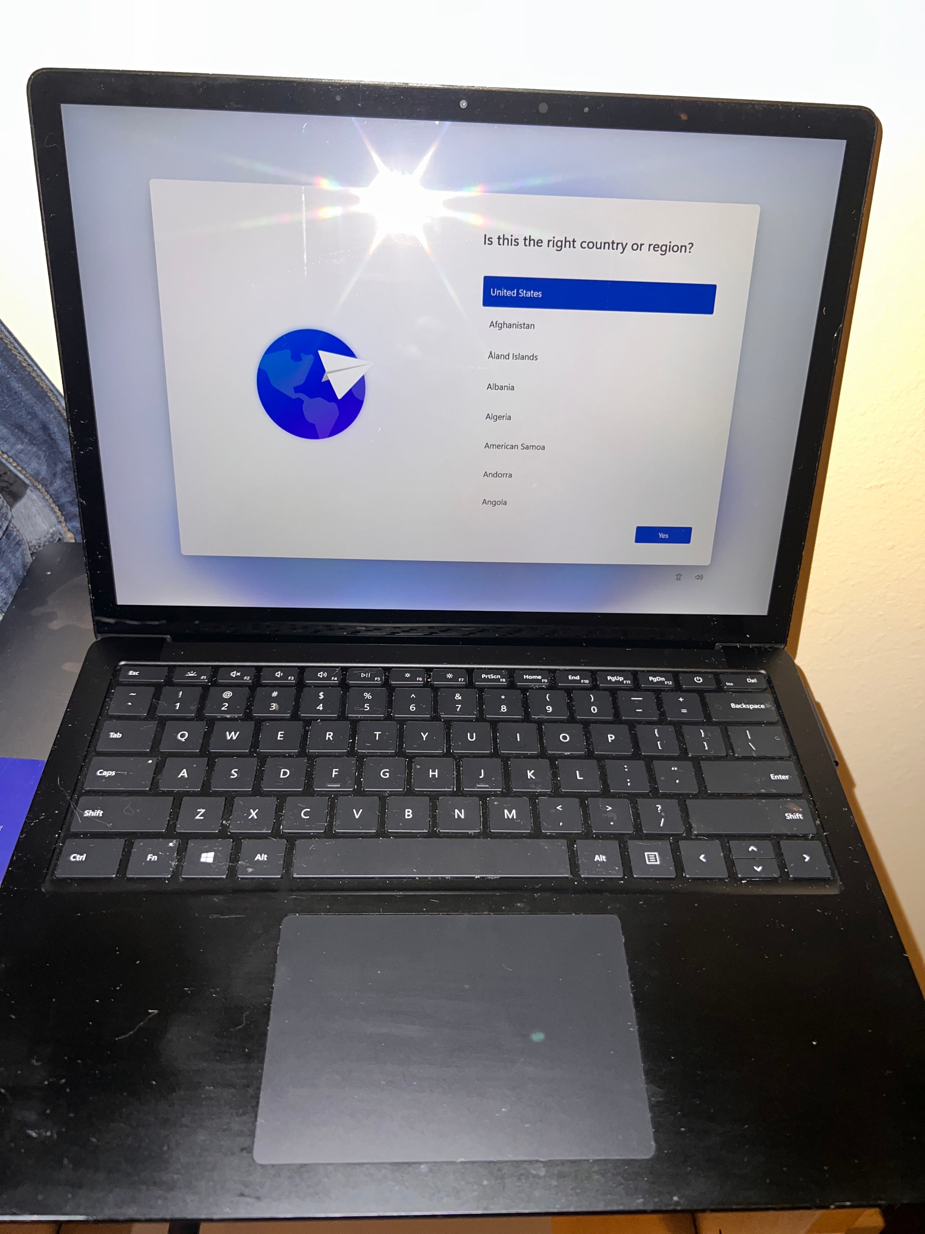 Microsoft Surface Laptop 3 with power cord I7 16GB RAM 256gb SSD