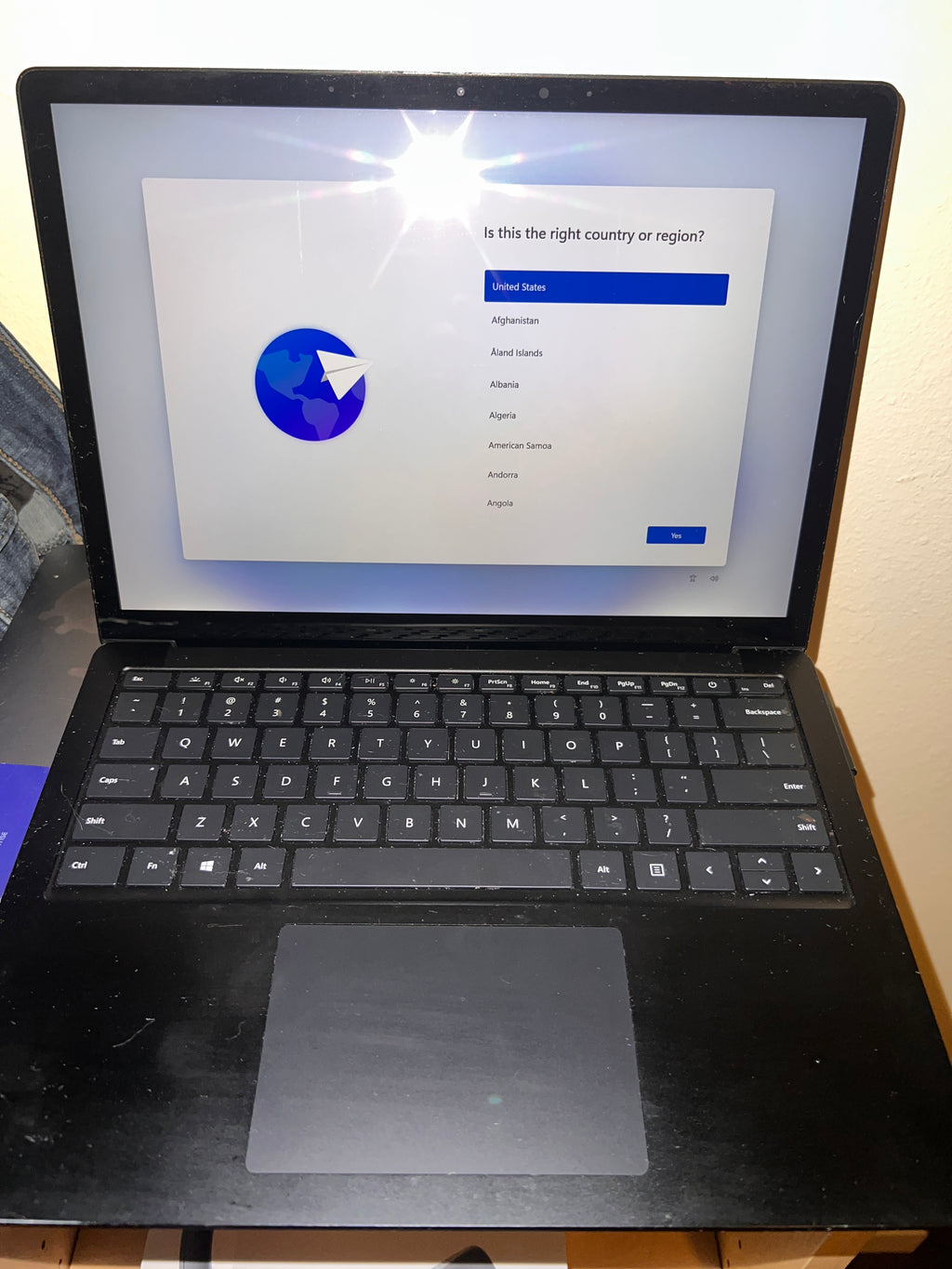 Microsoft Surface Laptop 3 with power cord I7 16GB RAM 256gb SSD