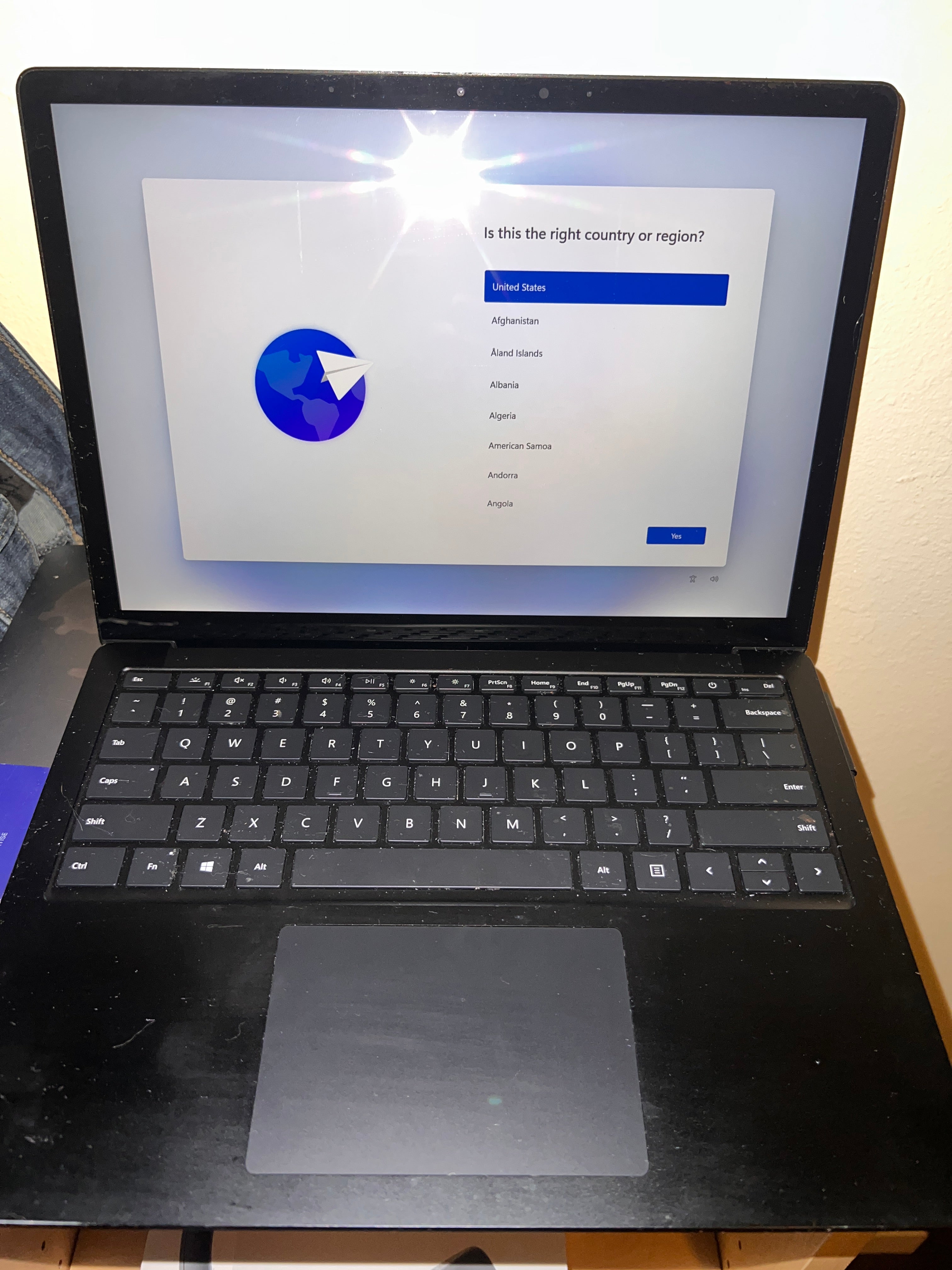 Microsoft Surface Laptop 3 with power cord I7 16GB RAM 256gb SSD