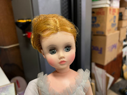 4 VINTAGE DOLL MADAME ALEXANDER 14 INCH SLEEP EYES RARE FIND